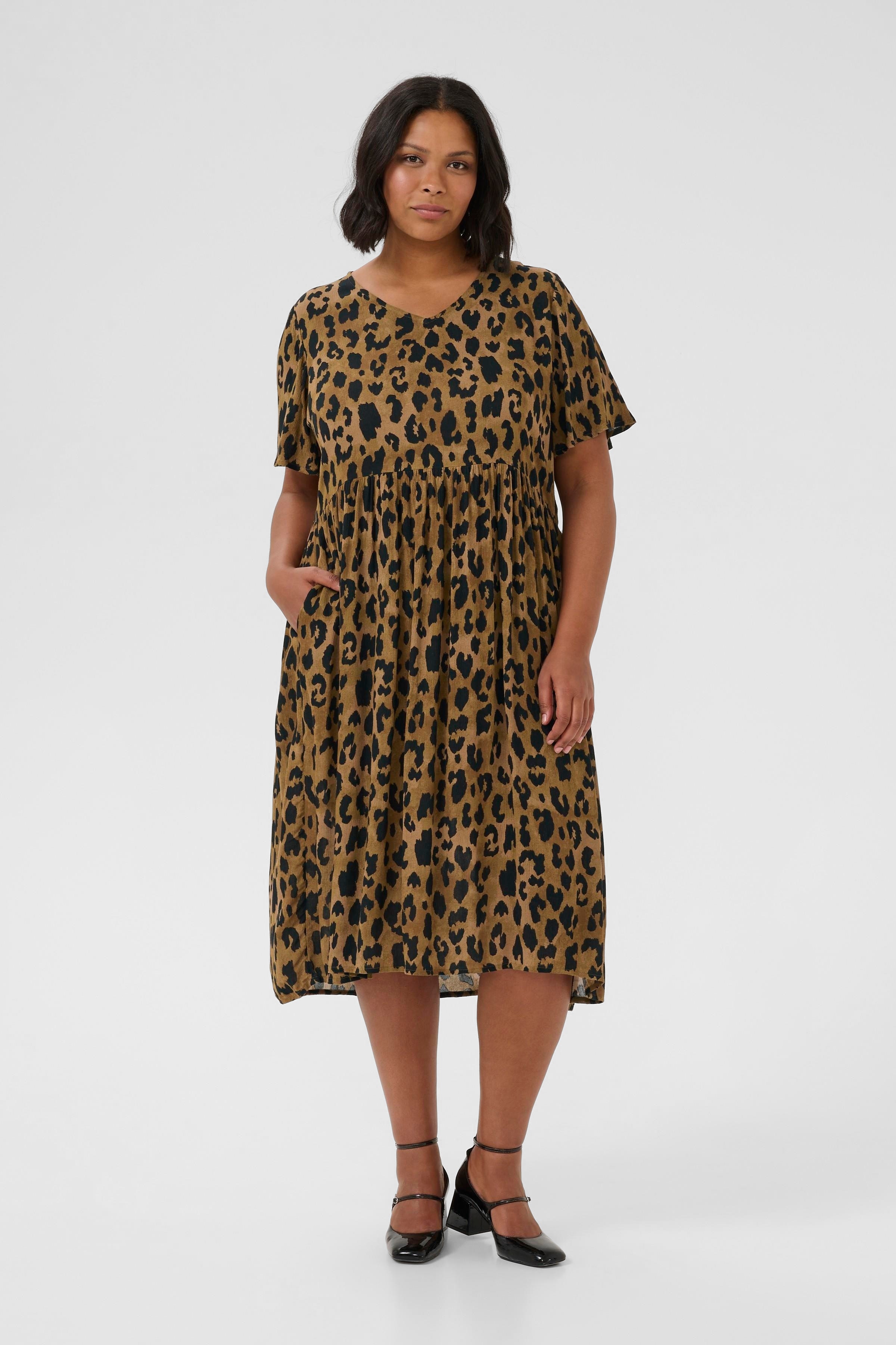 KCmolly Robe LOOKBOOK FRONT 10583503-107946