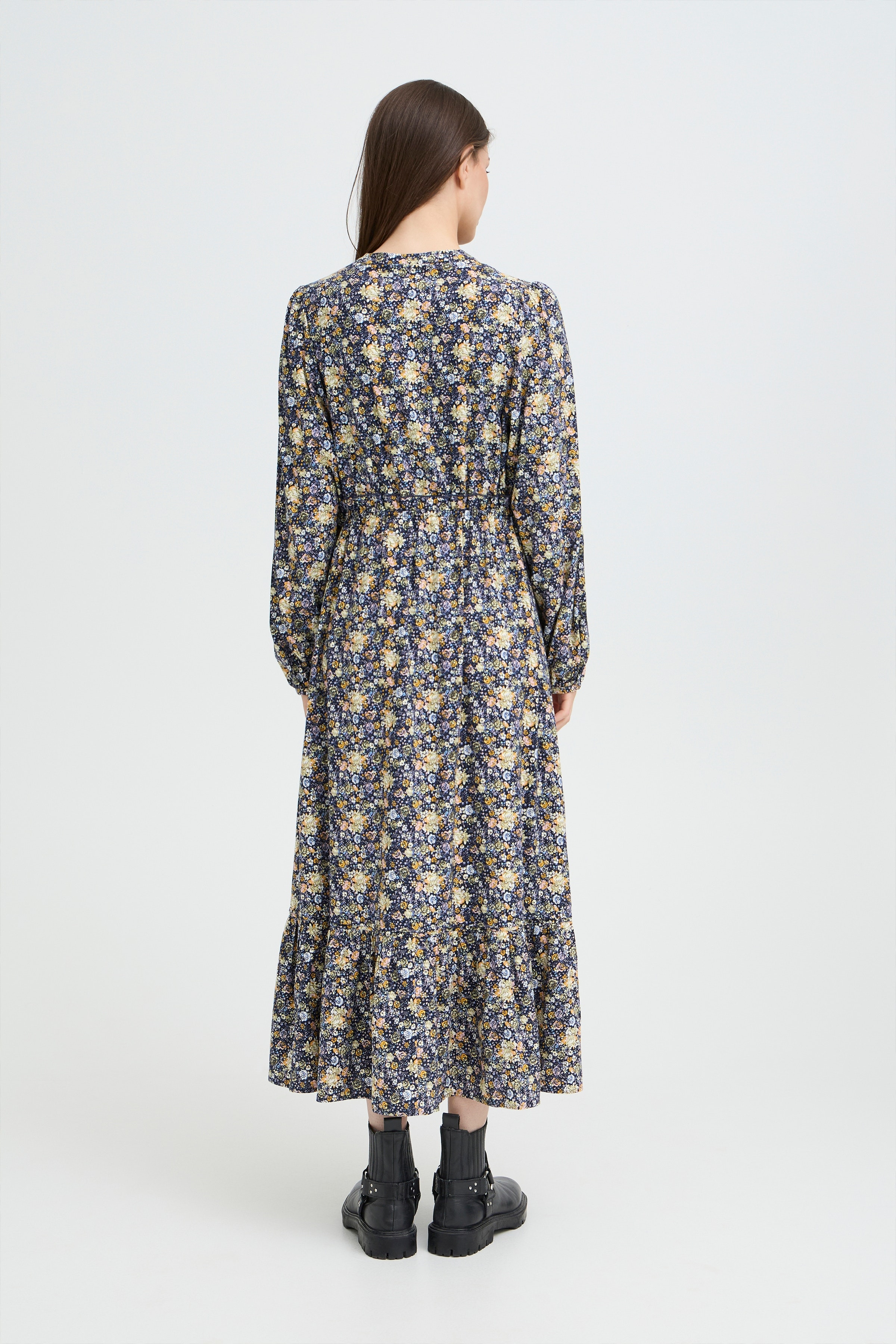 PZAVA Kleid LOOKBOOK BACK 50210308-194020