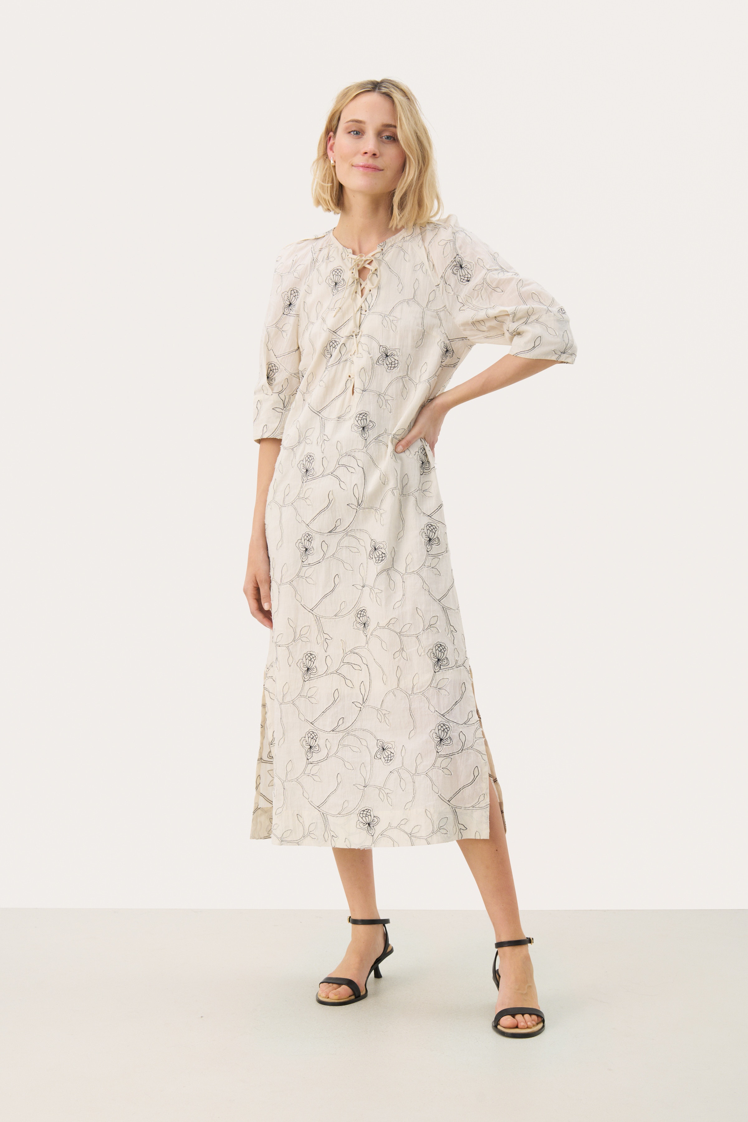 TonePW Klänning LOOKBOOK FRONT 30309824-304018