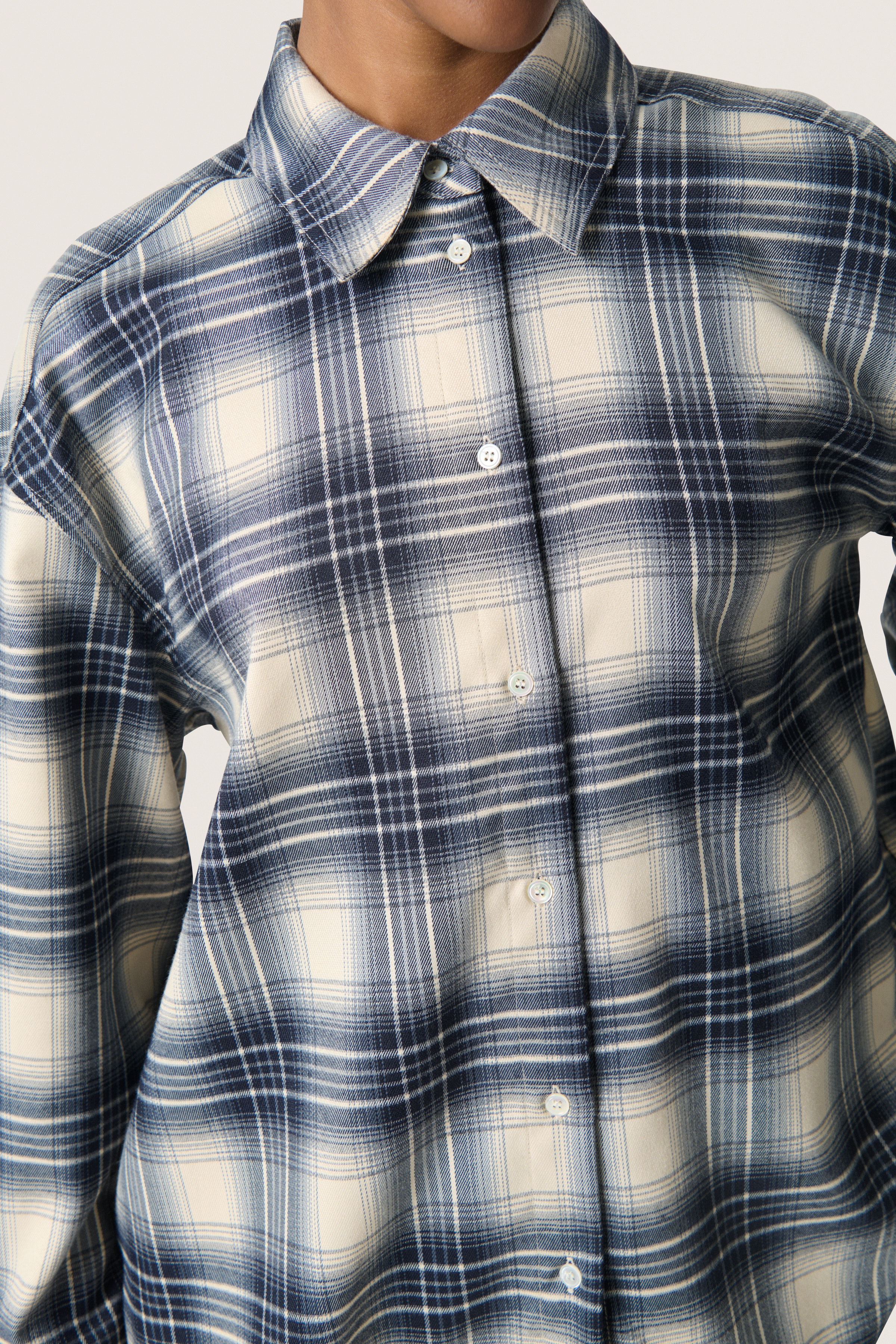 SLPamala Shirt LOOKBOOK DETAIL 30408614-304154