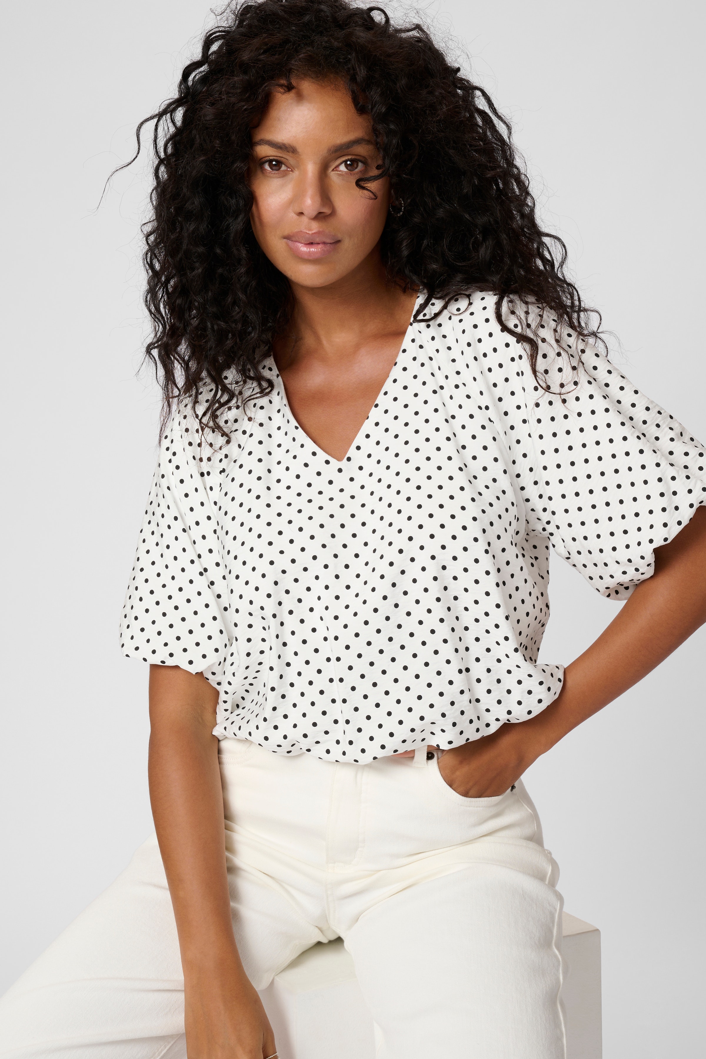 KAgwen Bluse LOOKBOOK DETAIL 10510120-107713