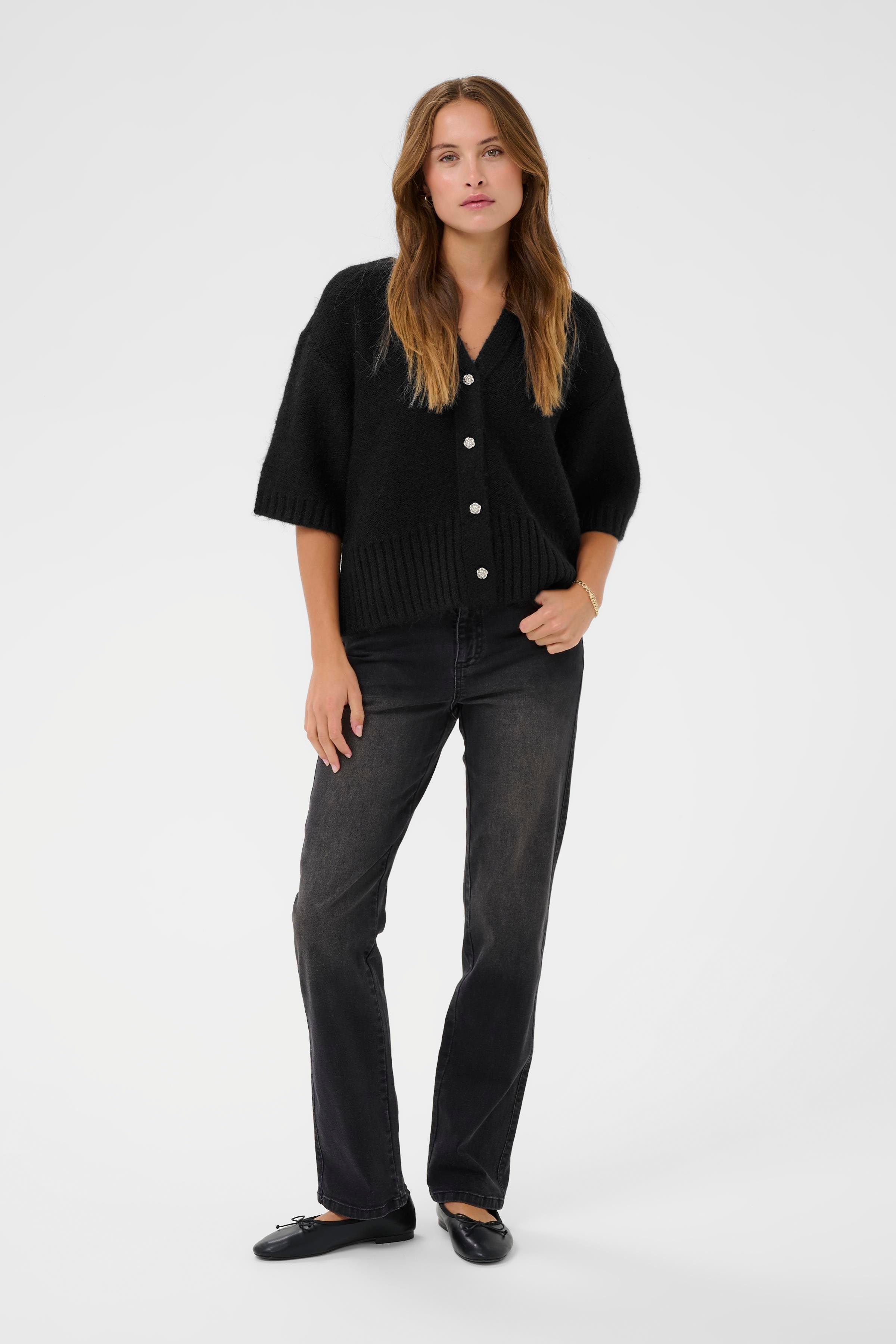 KAlabis Cardigan LOOKBOOK FRONT 10510680-100121