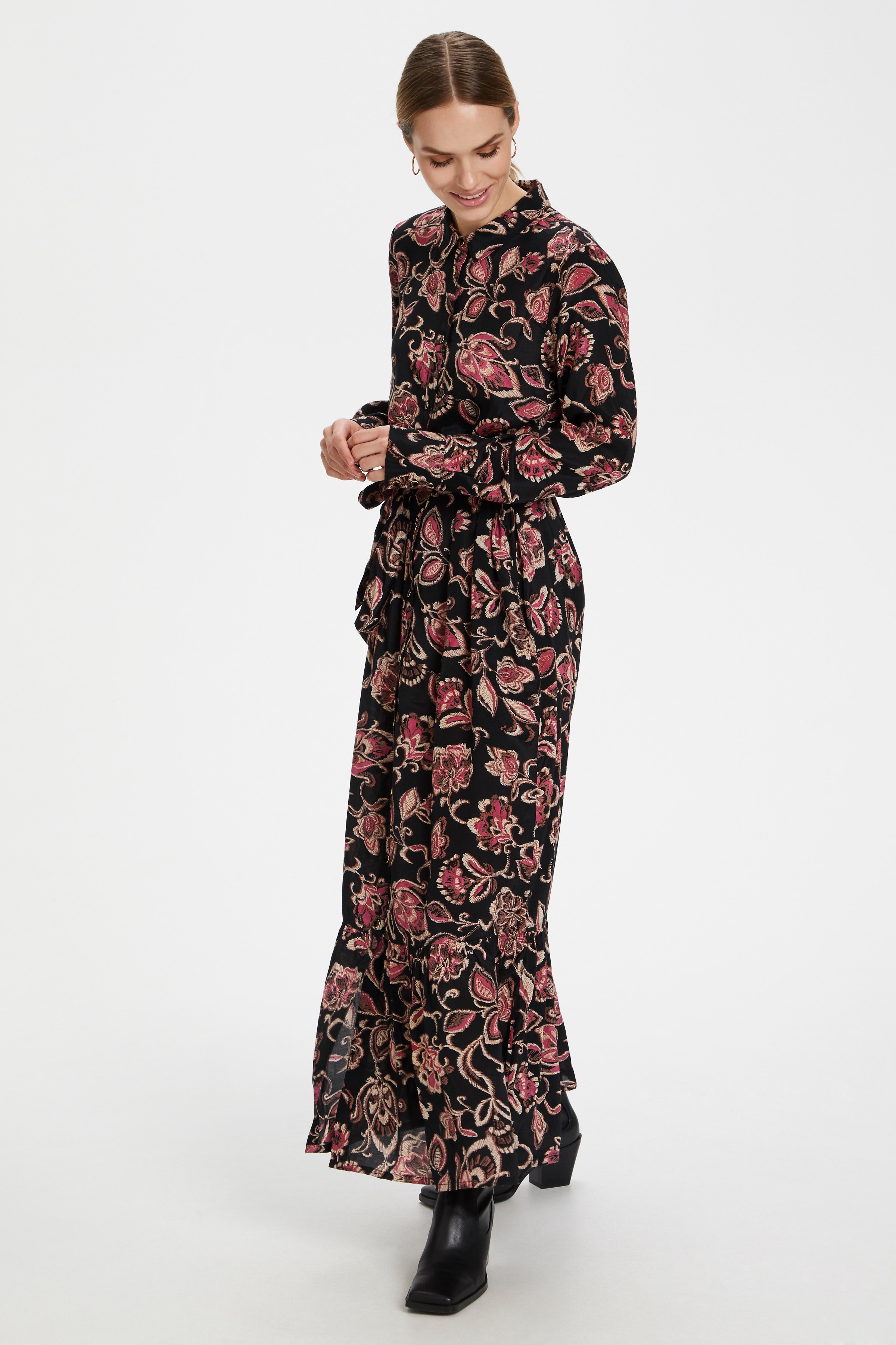 Kjole LOOKBOOK FRONT 10504838-100544