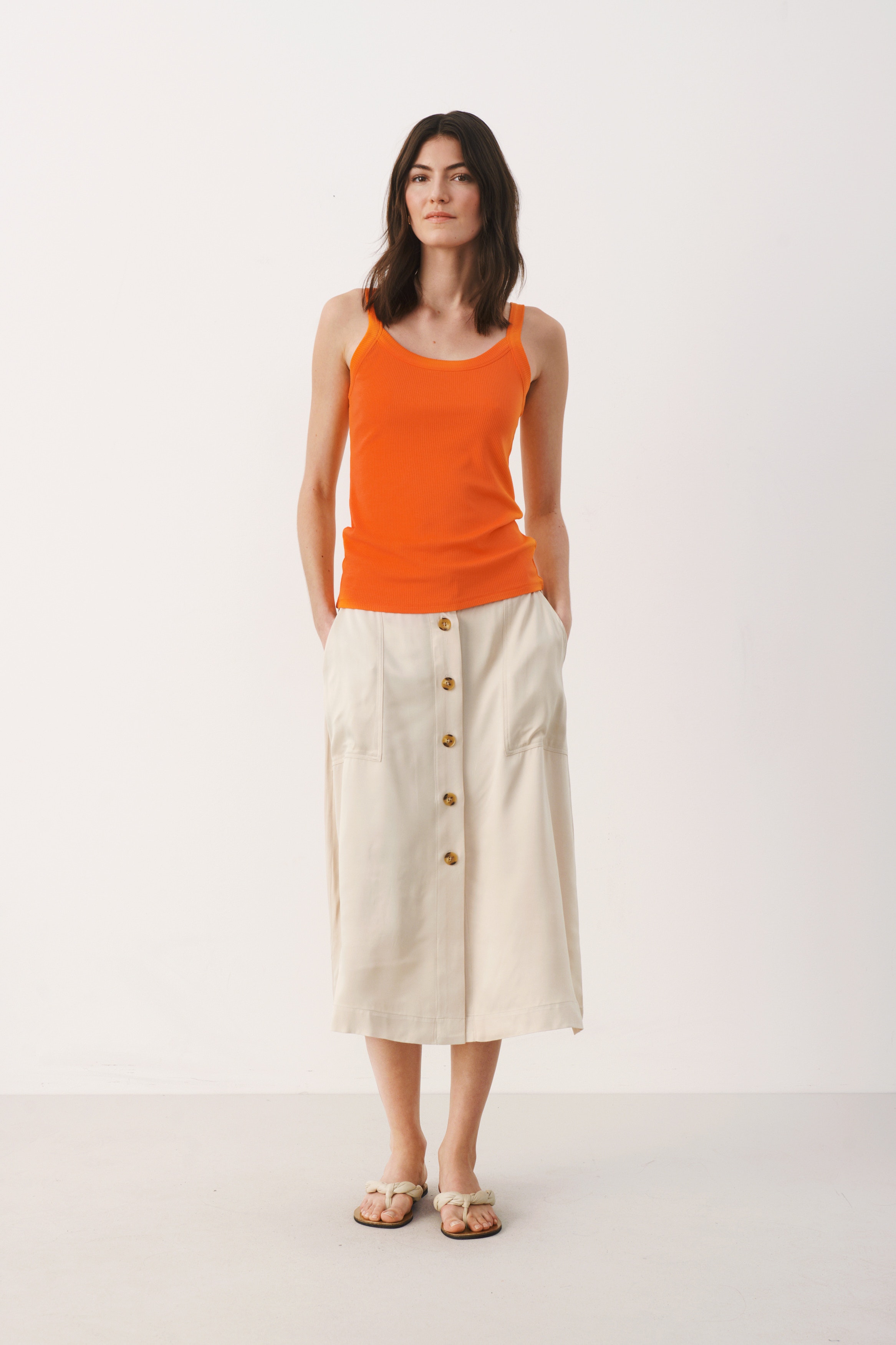 BernaPW Top LOOKBOOK FRONT 30307869-161459