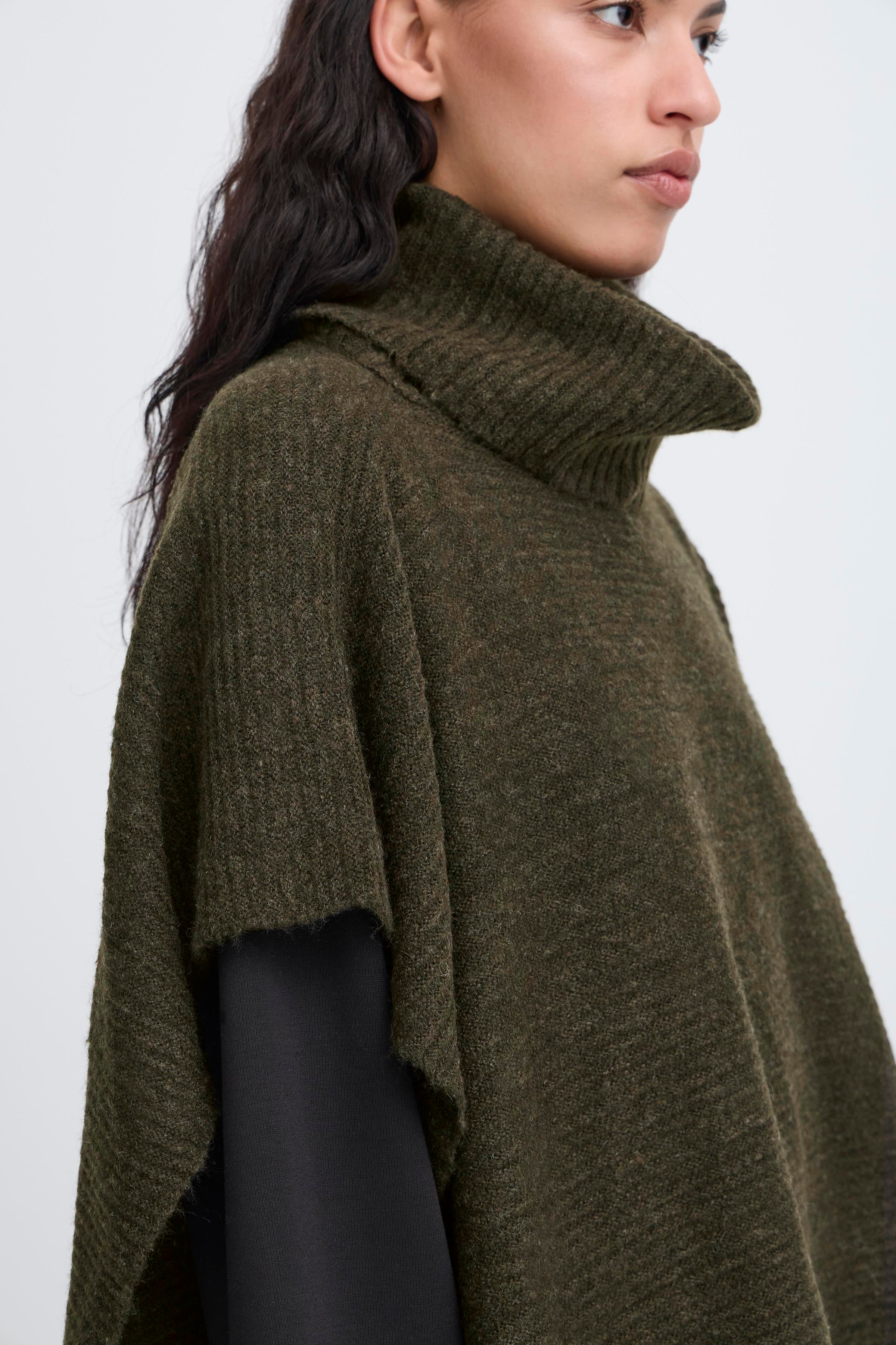 IABALOU Poncho LOOKBOOK FRONT 20119781-190419