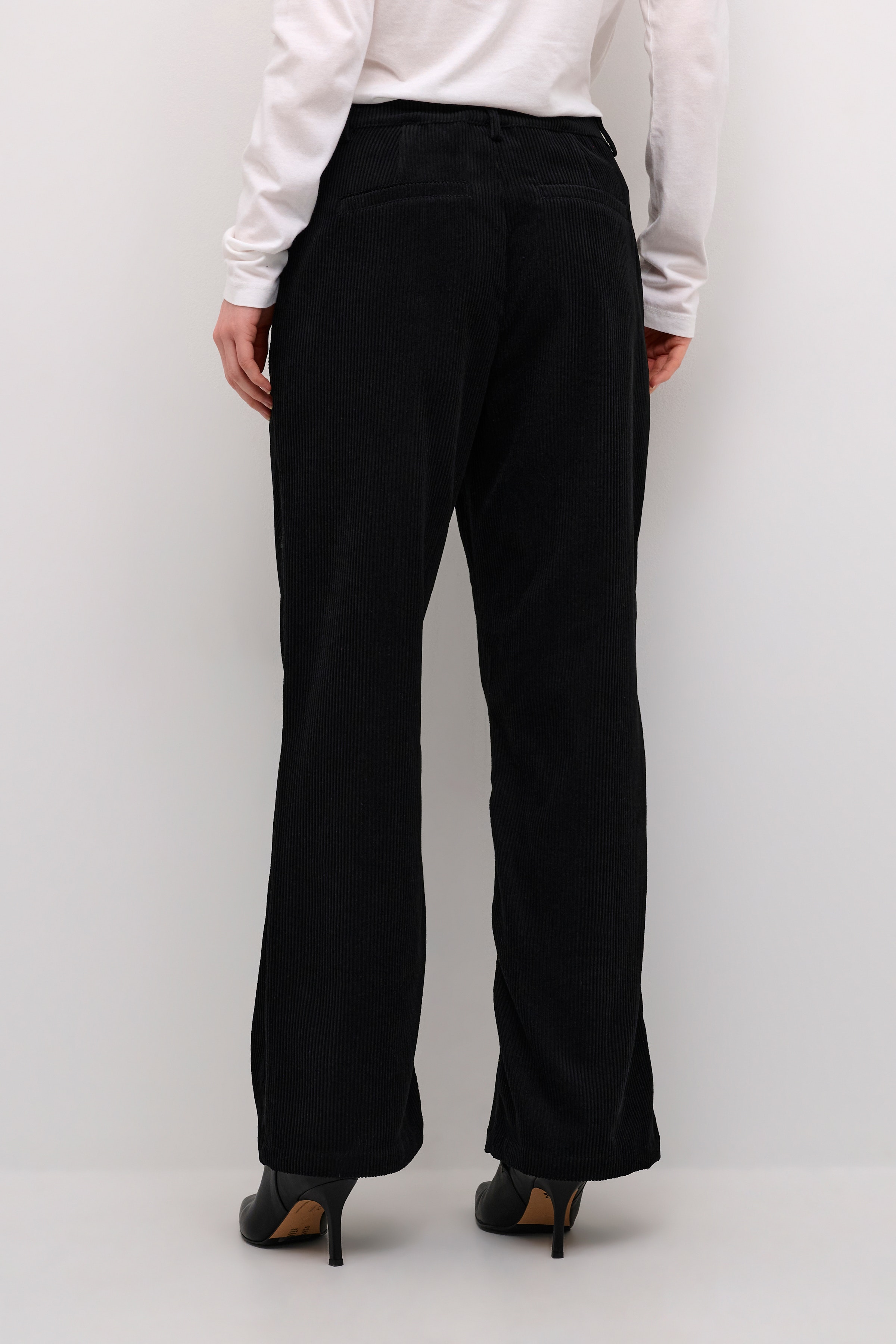 CRCory Trousers LOOKBOOK BACK 10612811-100120