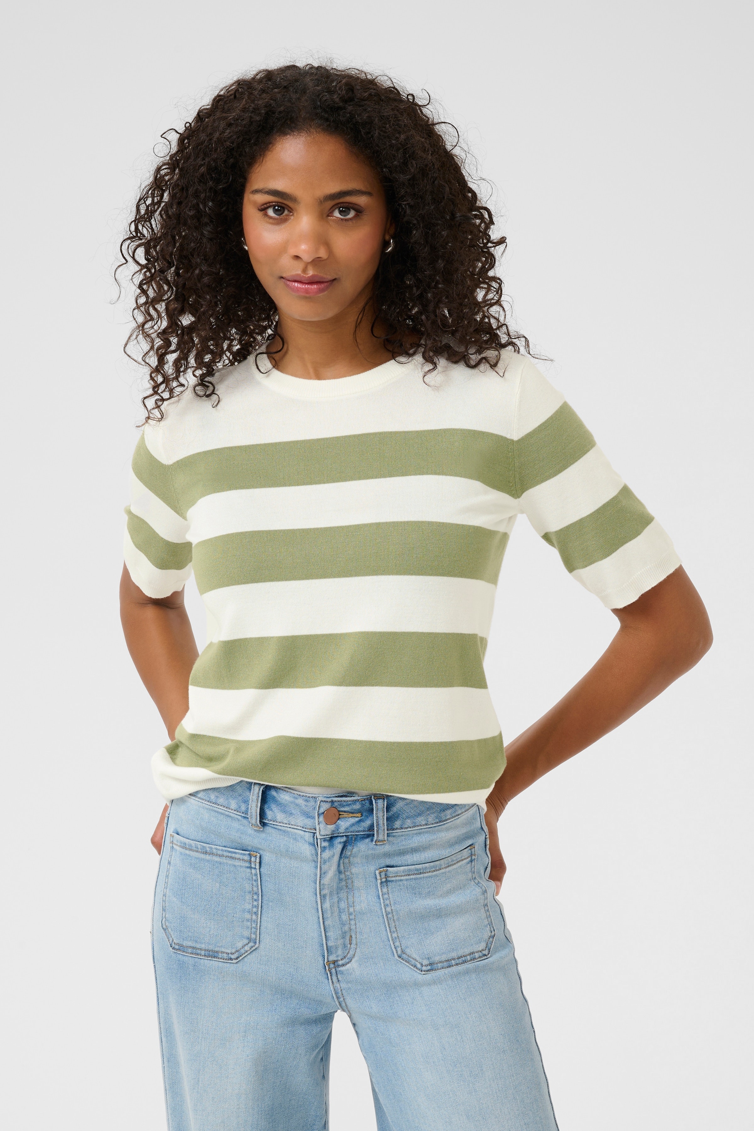 KAlizza Pullover LOOKBOOK FRONT 10508410-108106