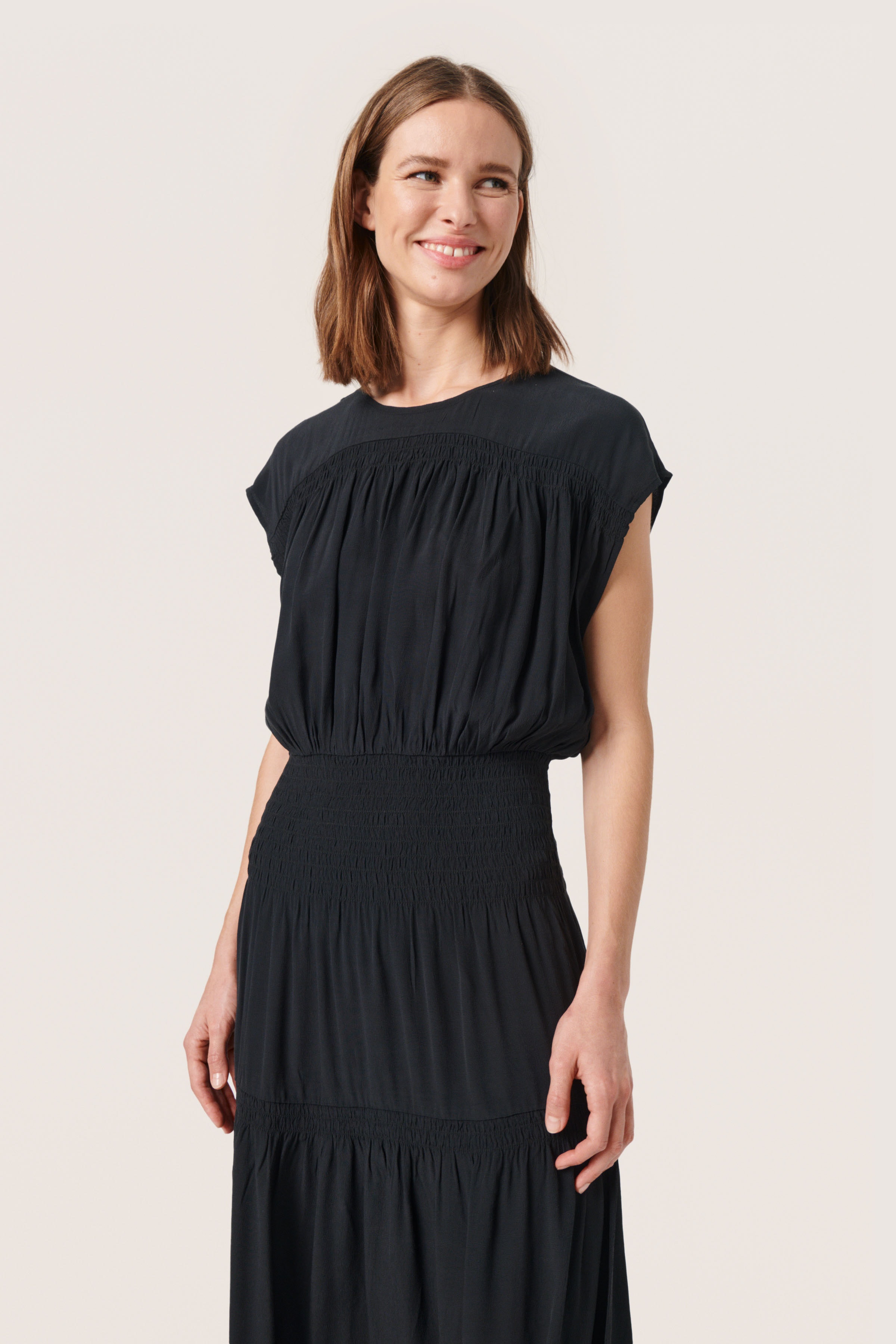 SLLayna Kleid LOOKBOOK FRONT 30406595-194008