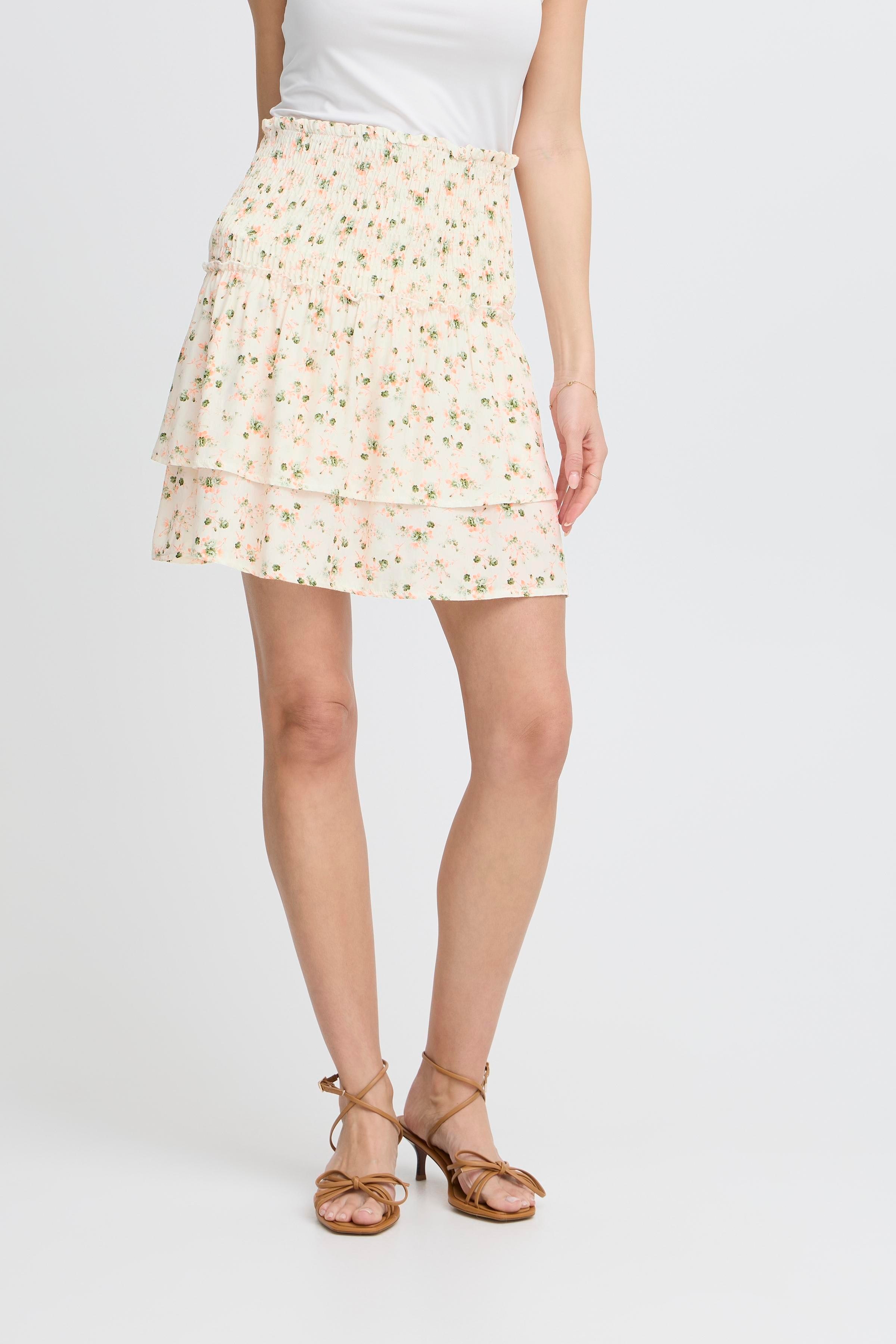 SBGLAZAR Skjørt LOOKBOOK FRONT 22101022-180515