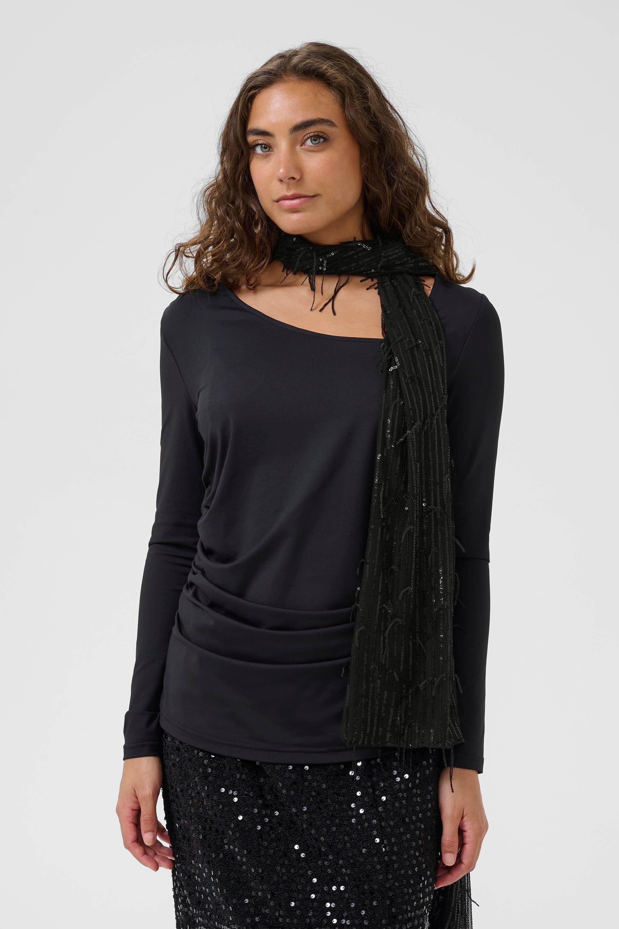 CUbling Sequin scarf LOOKBOOK FRONT 50112542-500012