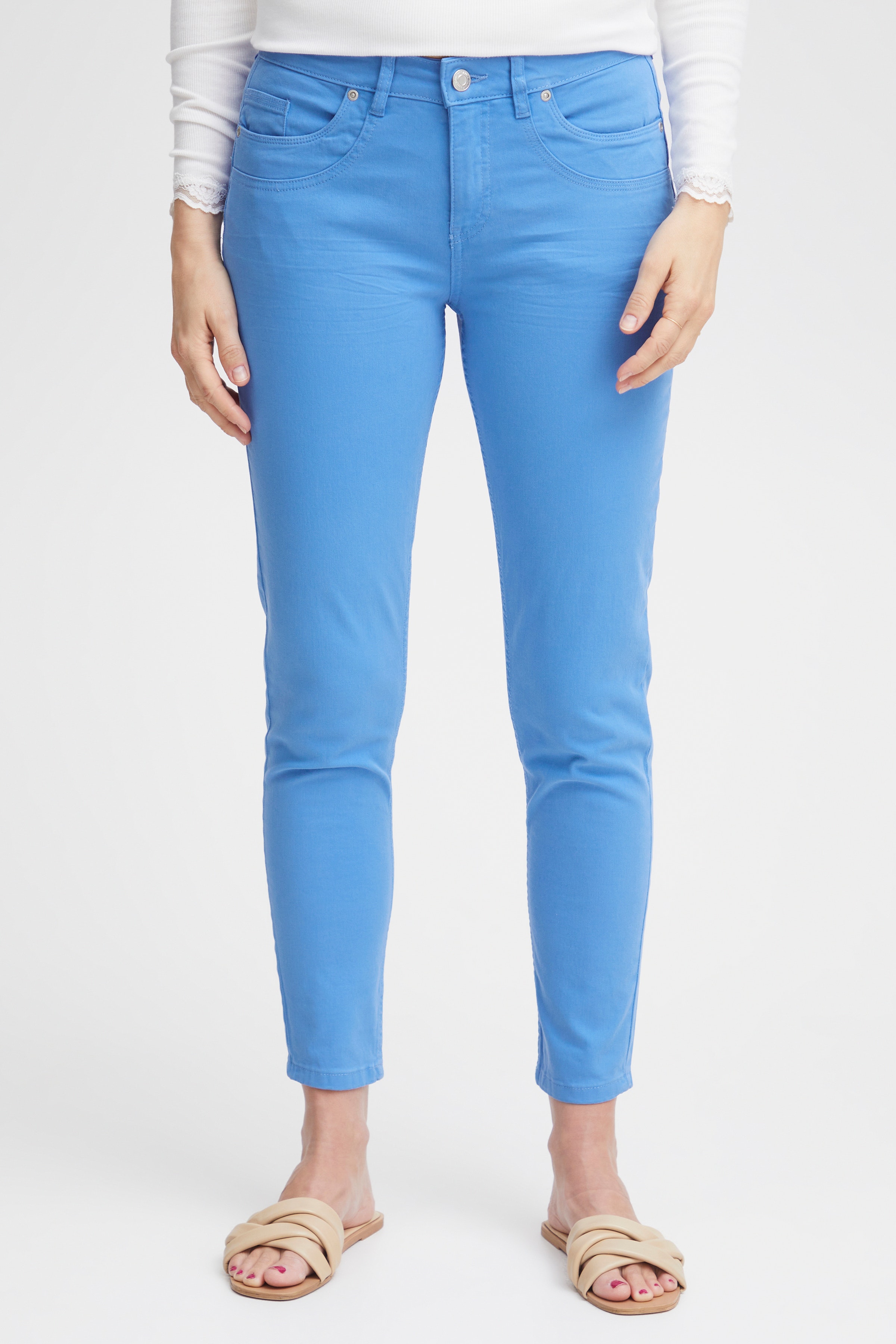 FRFOTWILL Bukser LOOKBOOK FRONT 20610422-174037