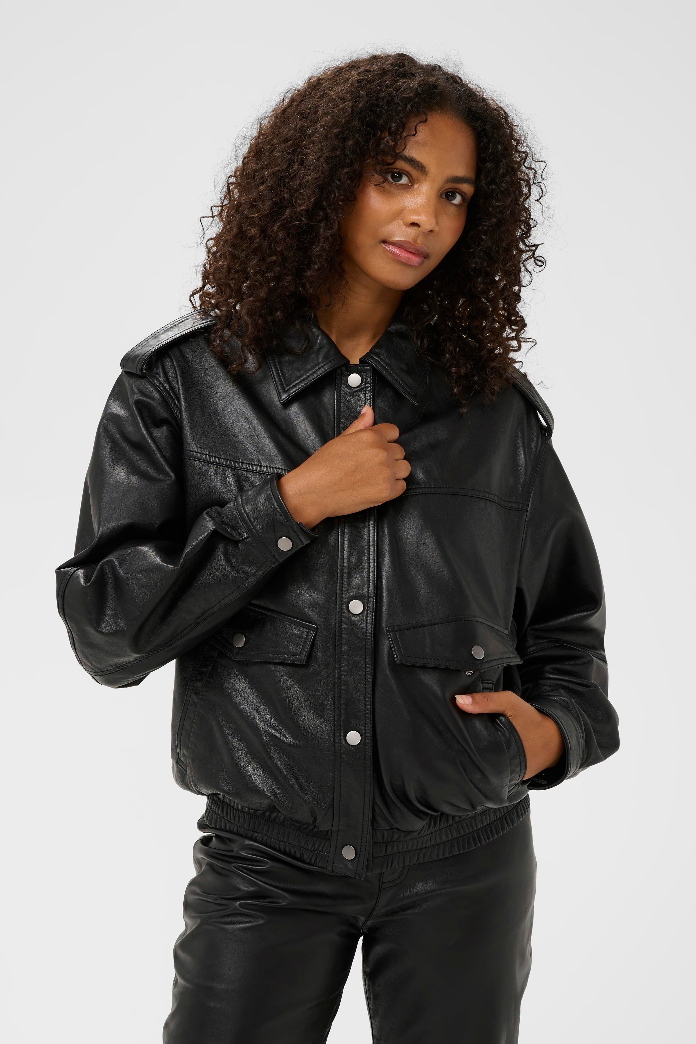 KAcarrie Casual Jacke LOOKBOOK FRONT 10511117-100121