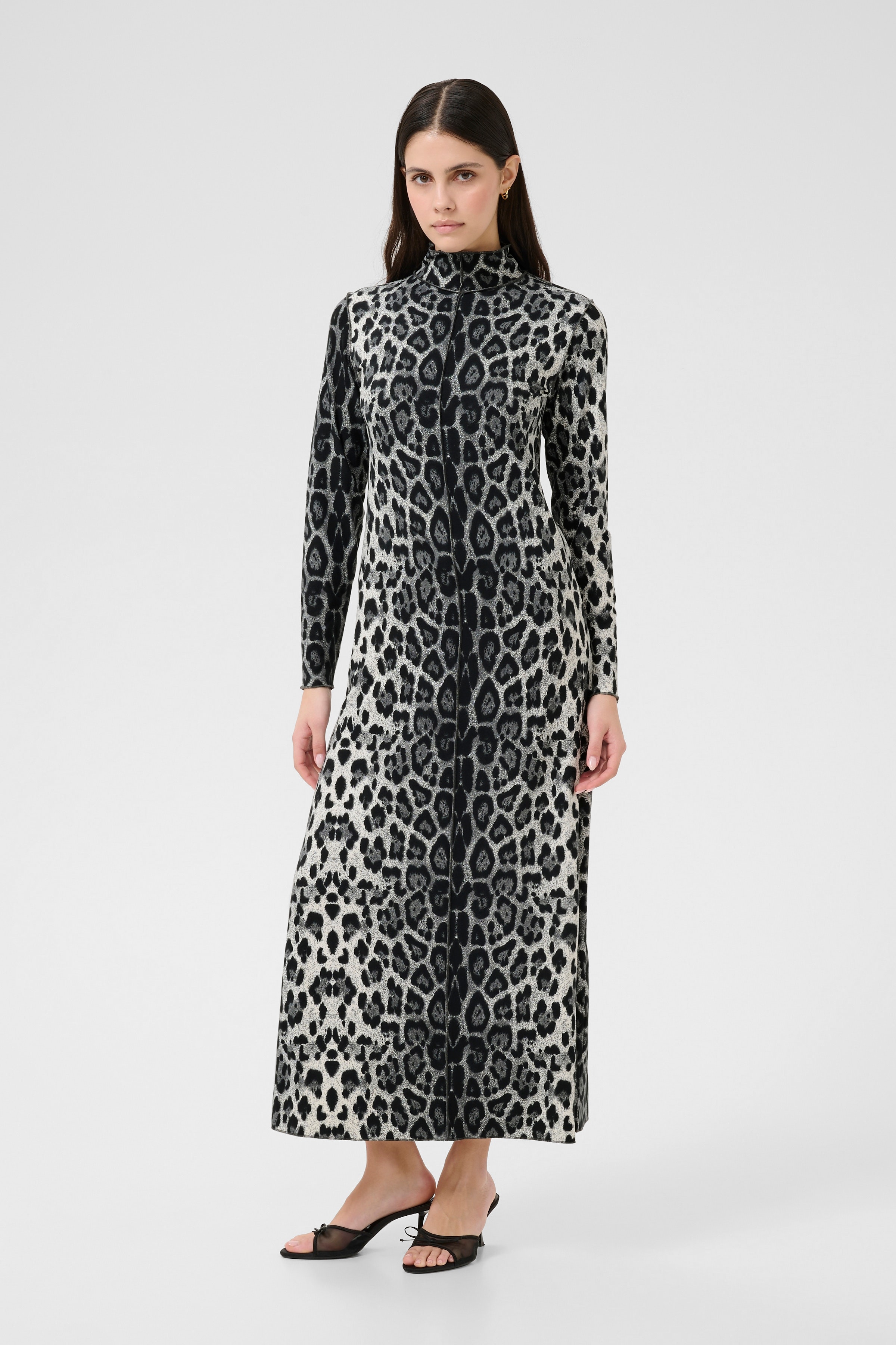 KBPavie Leopard Kjole LOOKBOOK FRONT 10105473-108963