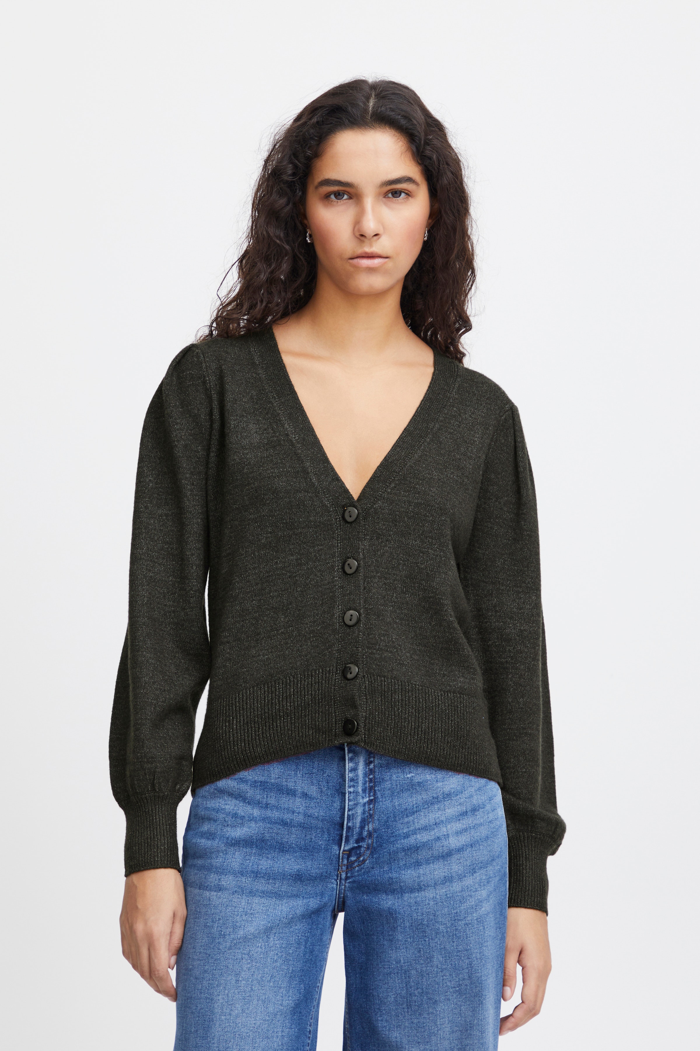 IHSELLA Cardigan LOOKBOOK FRONT 20121304-194008