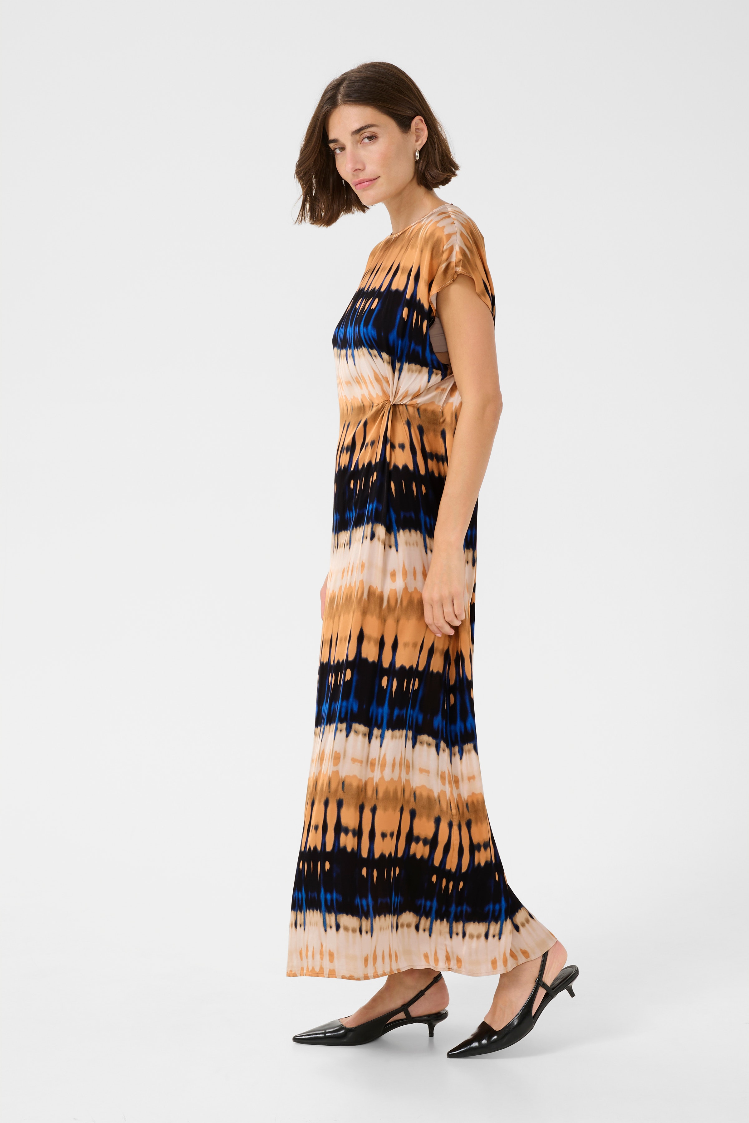CUmacy Jurk LOOKBOOK FRONT 50112021-107890