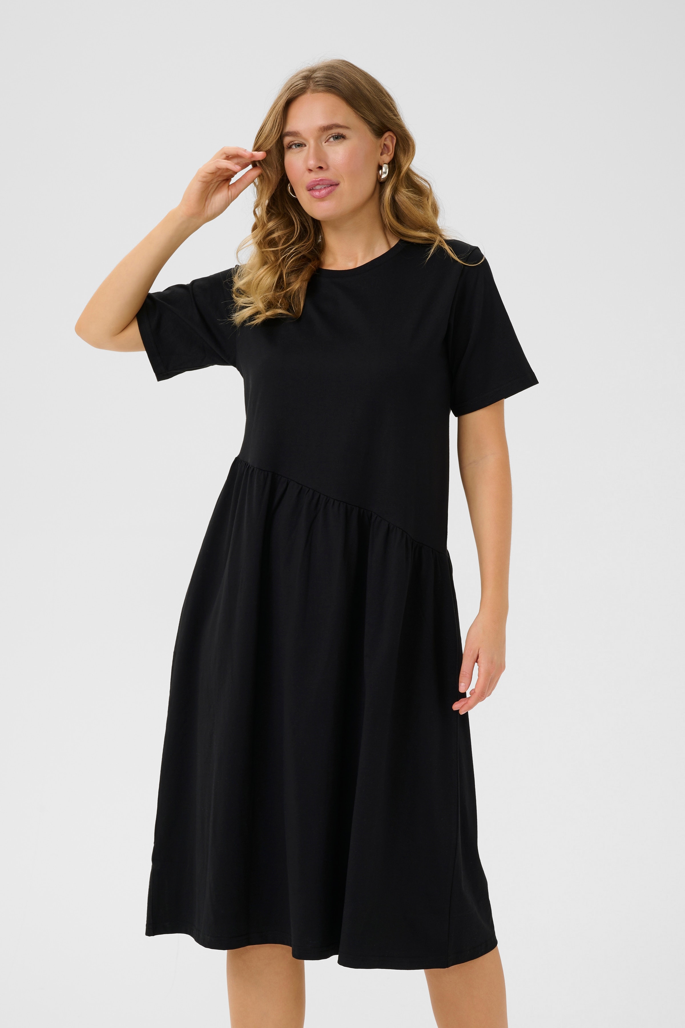 BPhelen Kleid LOOKBOOK FRONT 10590925-100121B