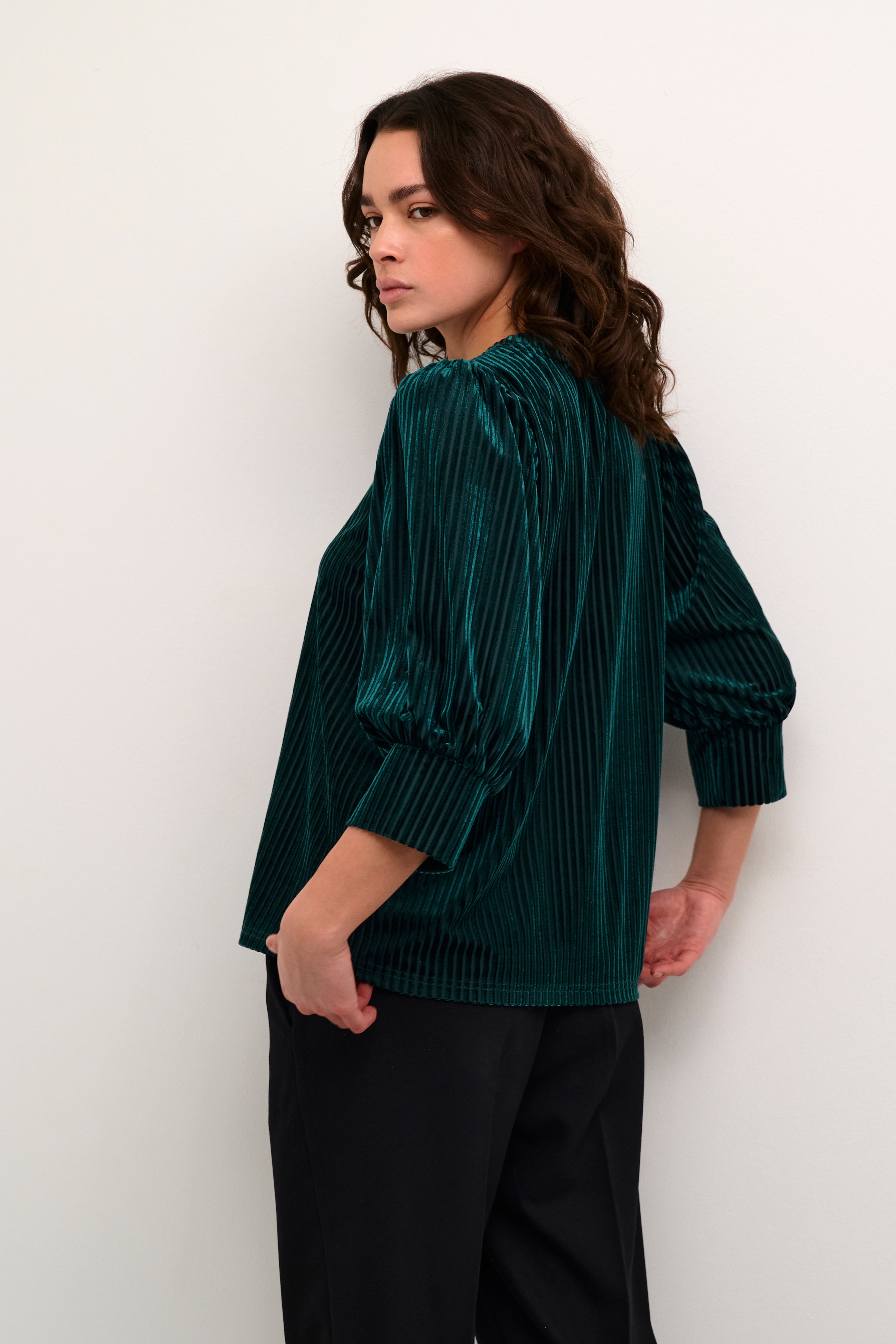 KAcaca Velour blouse LOOKBOOK BACK 10503887-106796