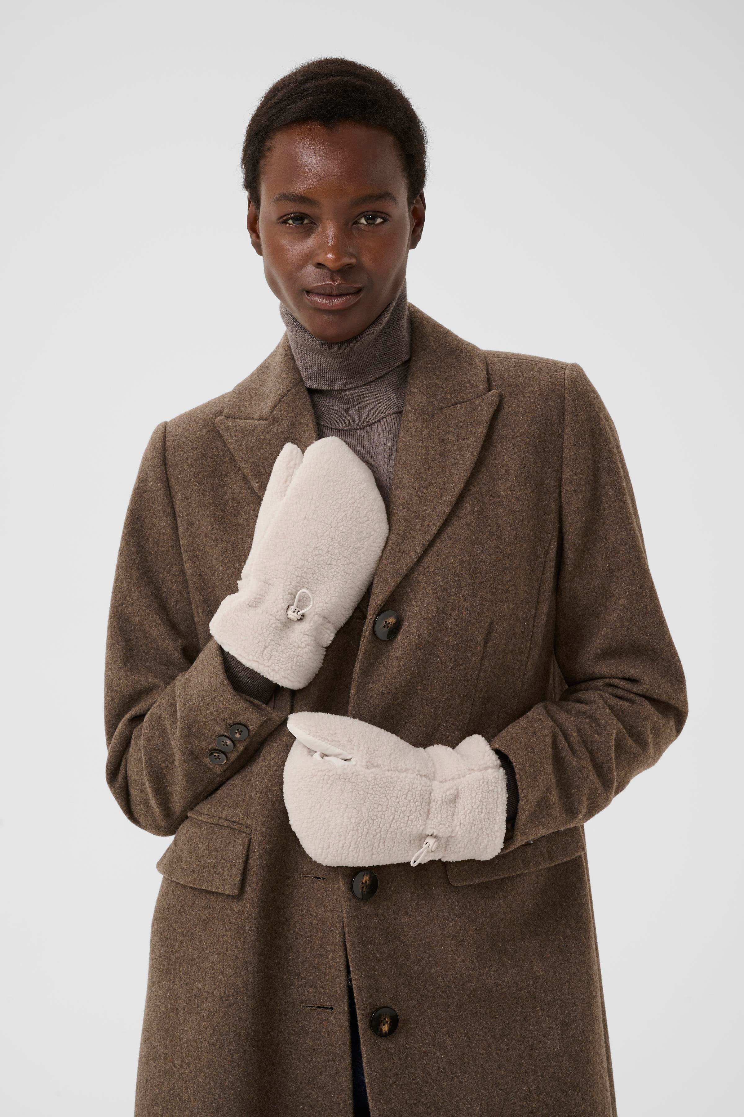 SaisaPW Gloves LOOKBOOK FRONT 30309776-130000