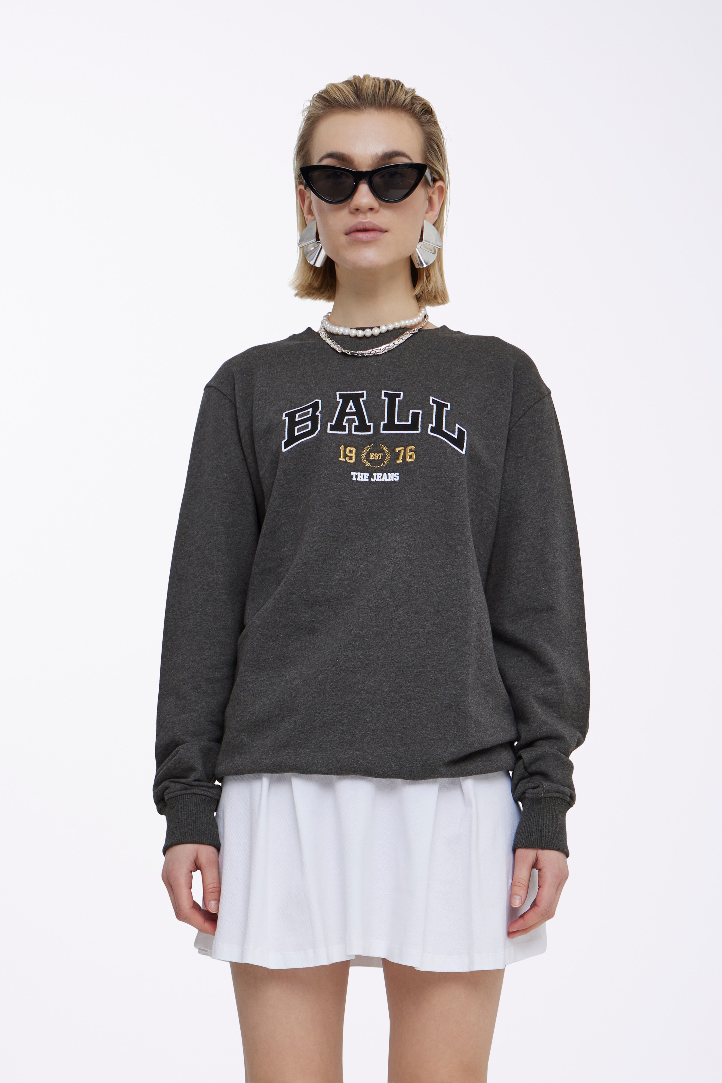 L. TAYLOR SWEATSHIRT LOOKBOOK FRONT 50400052-204306