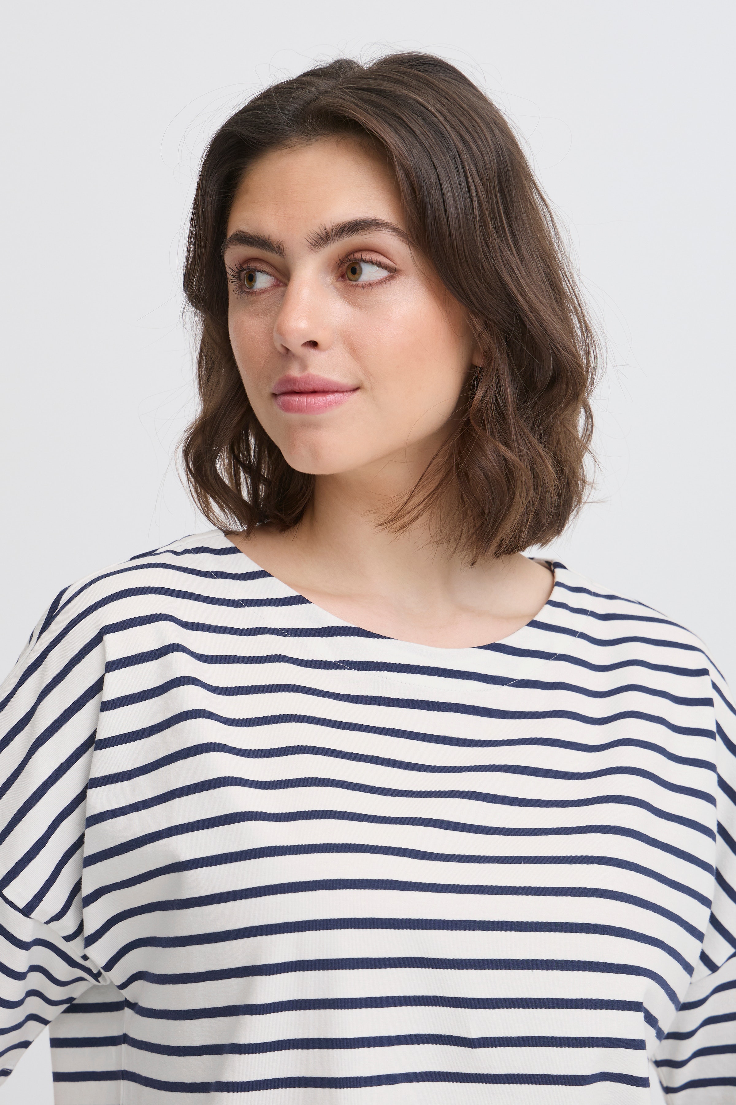 FRSIVA T-shirt LOOKBOOK DETAIL 20615788-200119