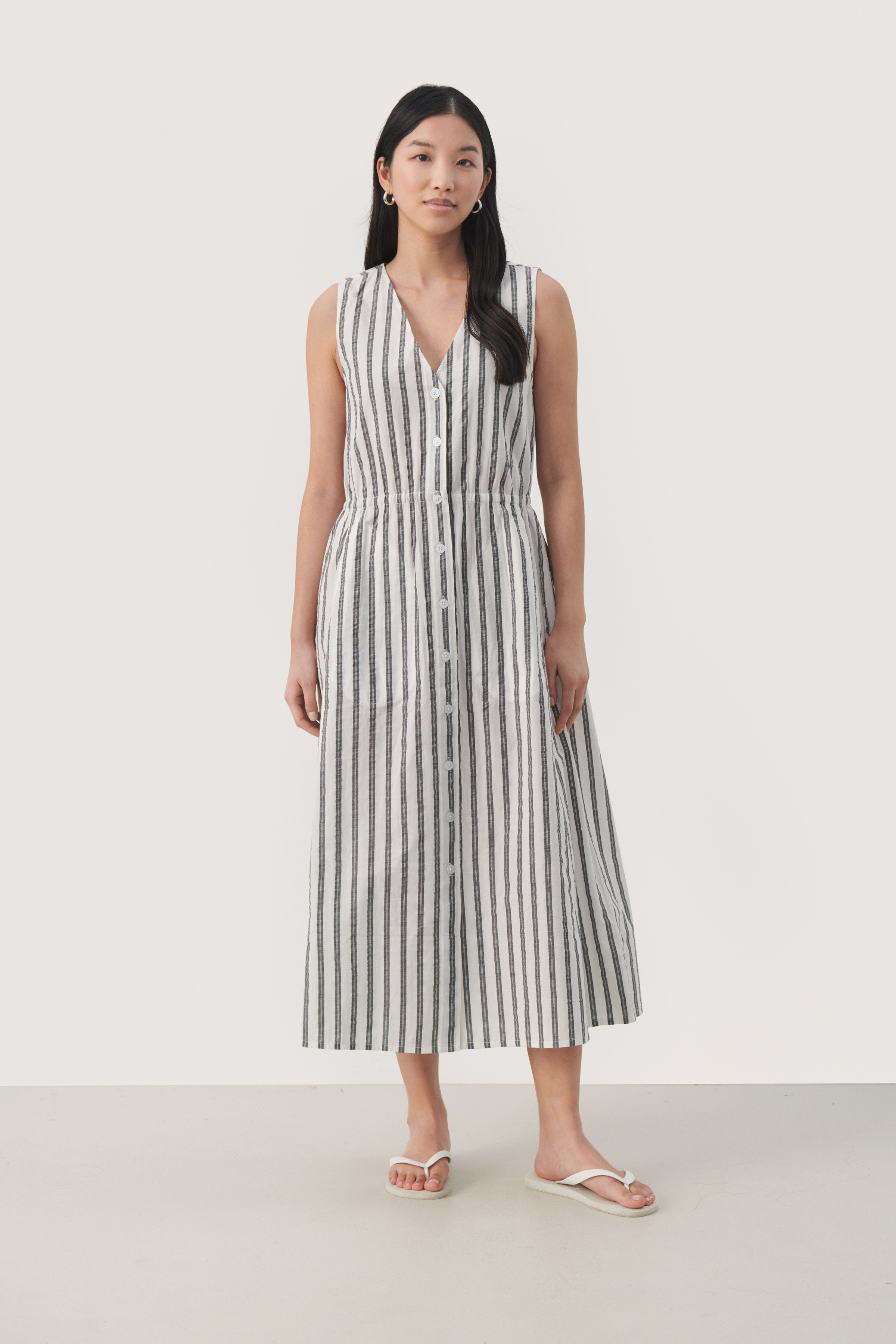 GullfridPW Klänning LOOKBOOK FRONT 30308633-303022