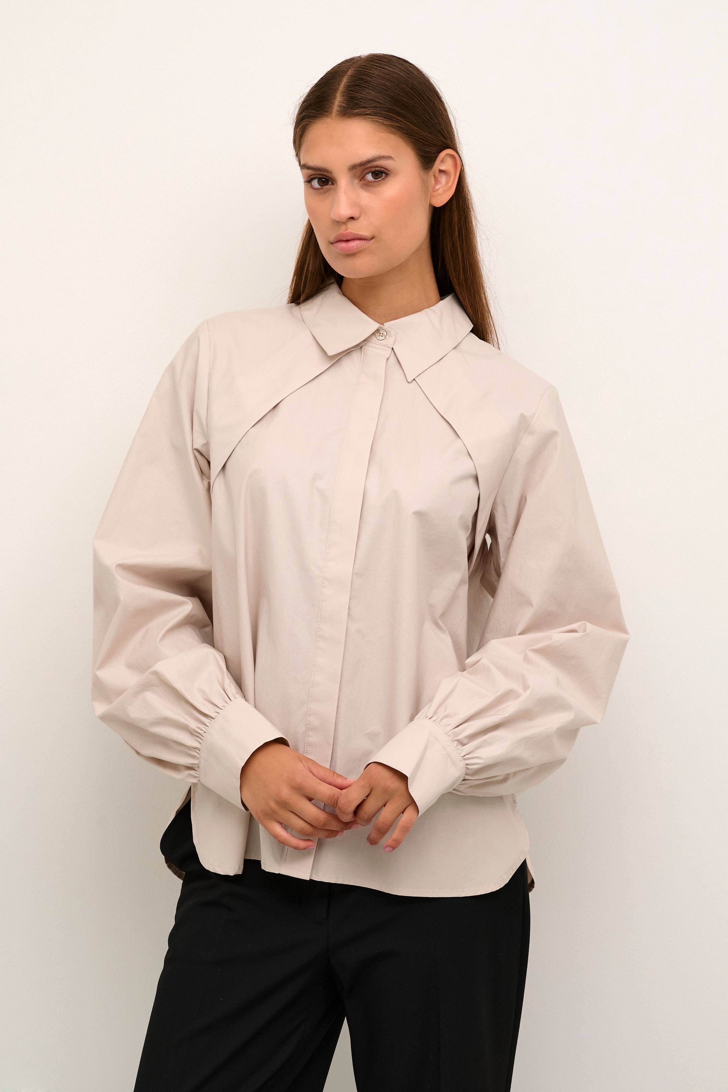 MadelaineKB Shirt LOOKBOOK FRONT 10104773-141106