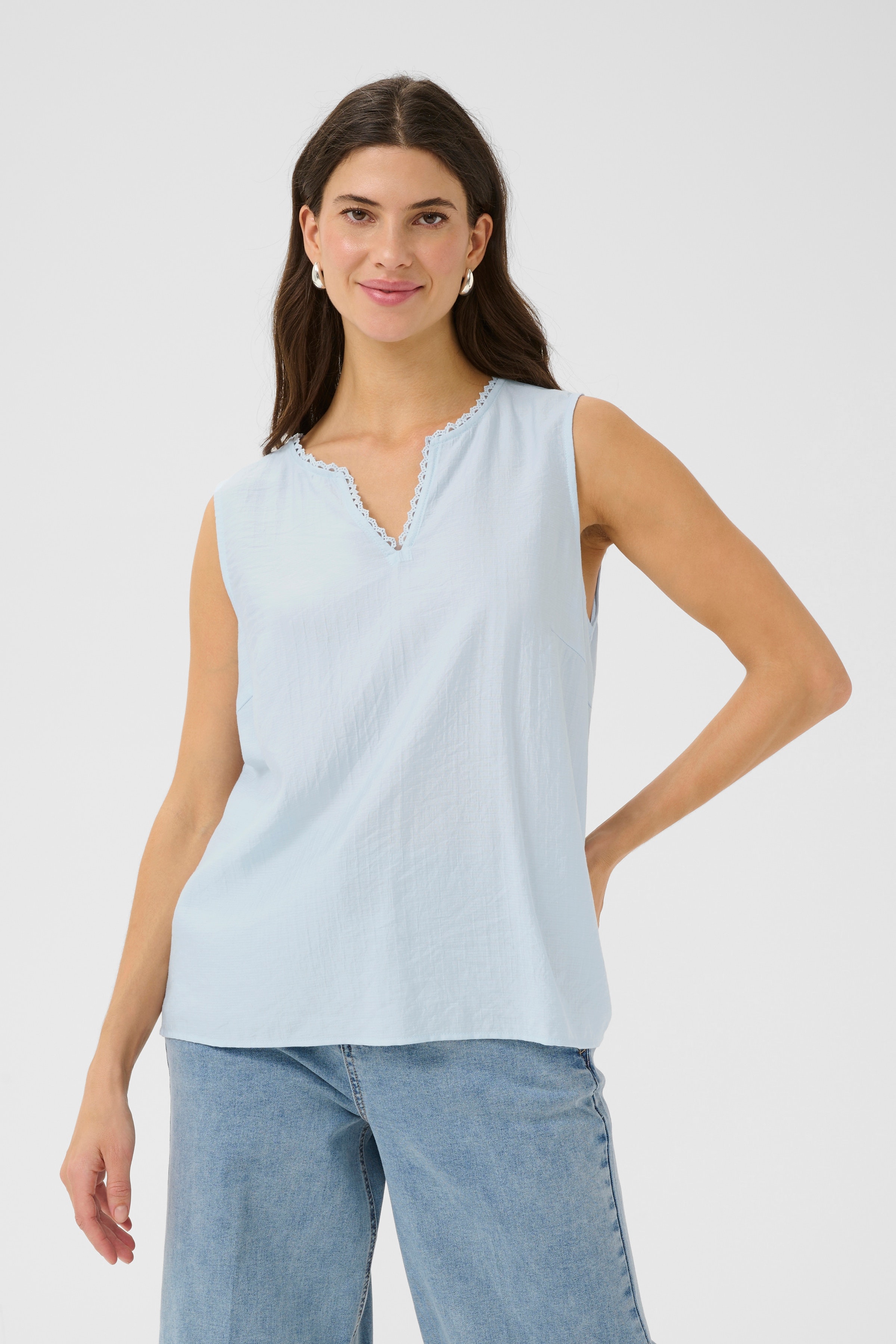 CRLori Blus LOOKBOOK FRONT 10613829-163922