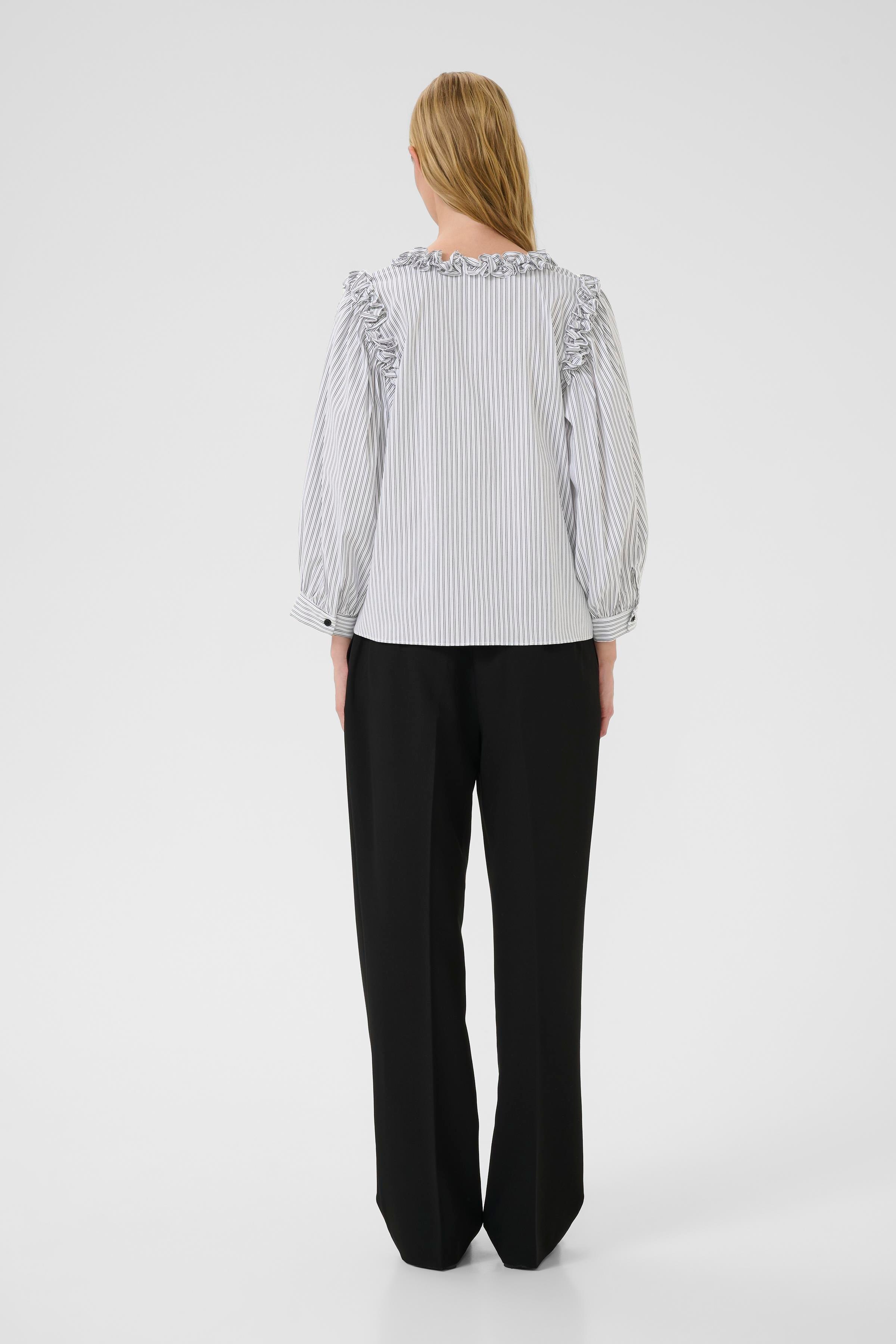 KBBeatrice Blouse LOOKBOOK FRONT 10105647-108463
