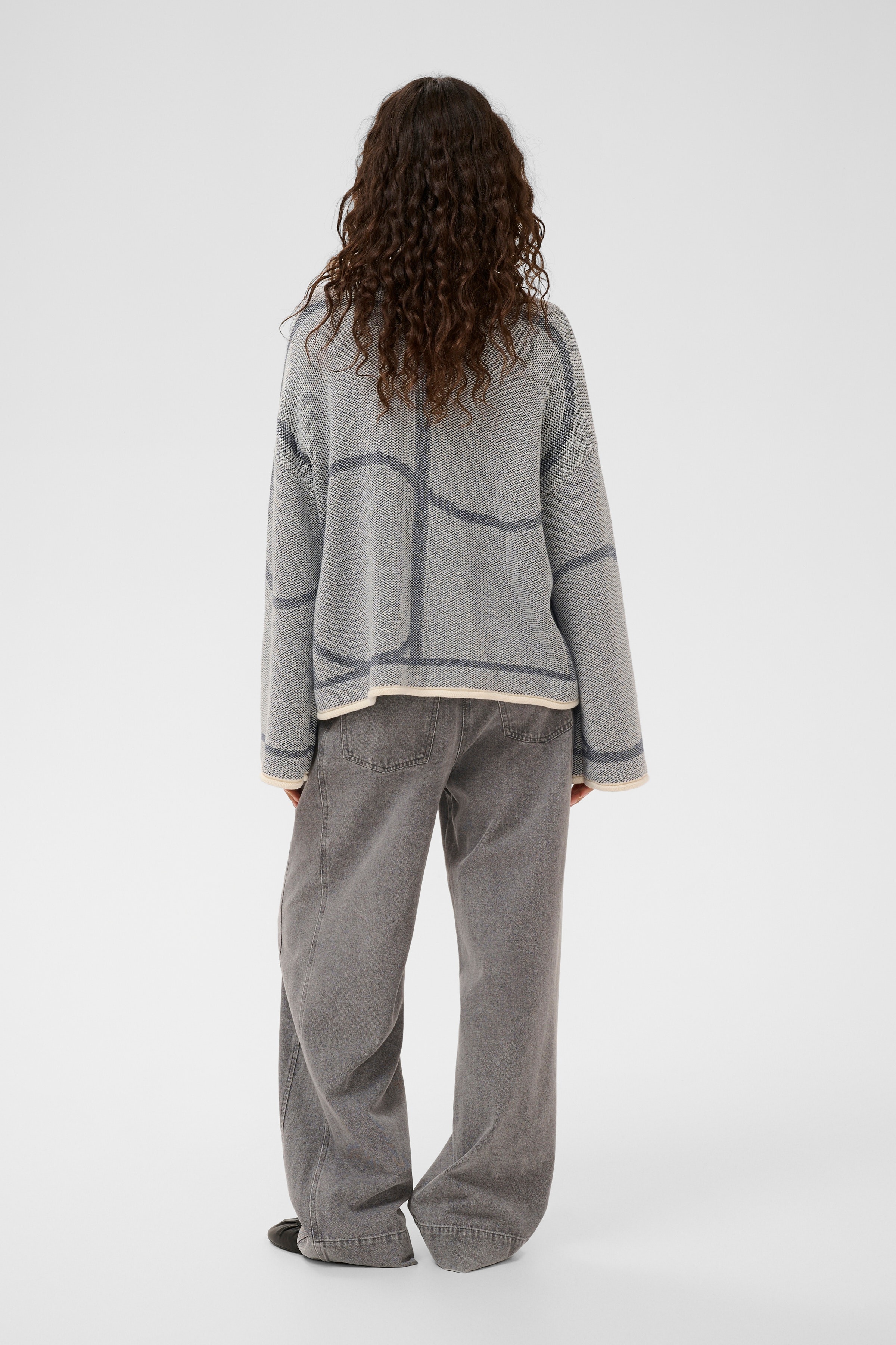 SLRava Pullover LOOKBOOK FRONT 30409010-194019
