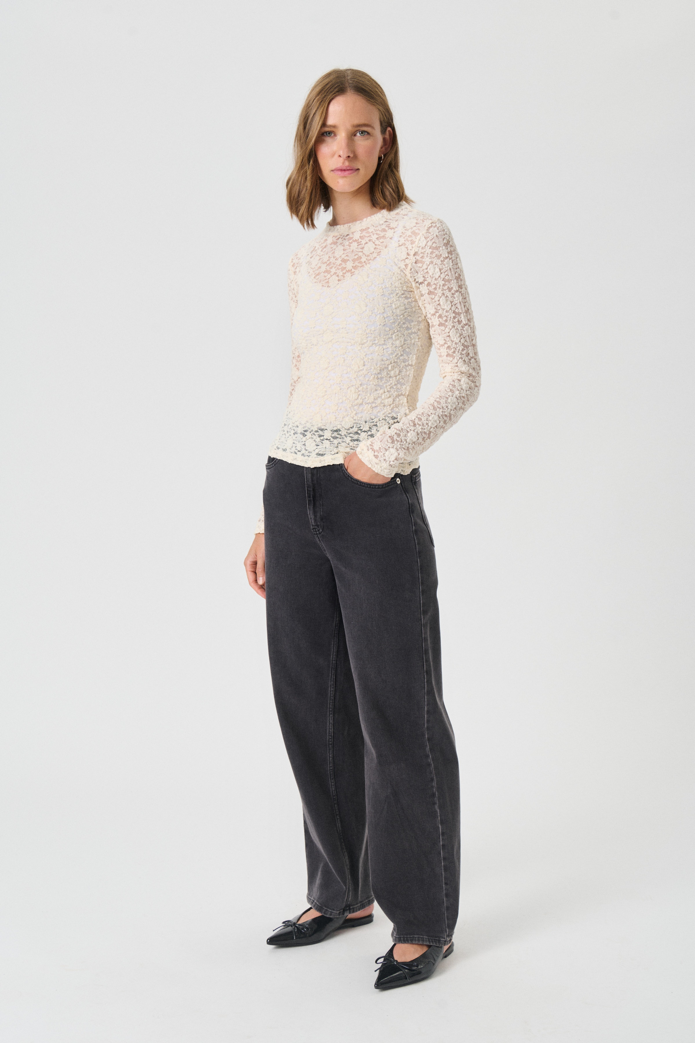 VenetiaPW T-shirt LOOKBOOK FRONT 30310186-120304