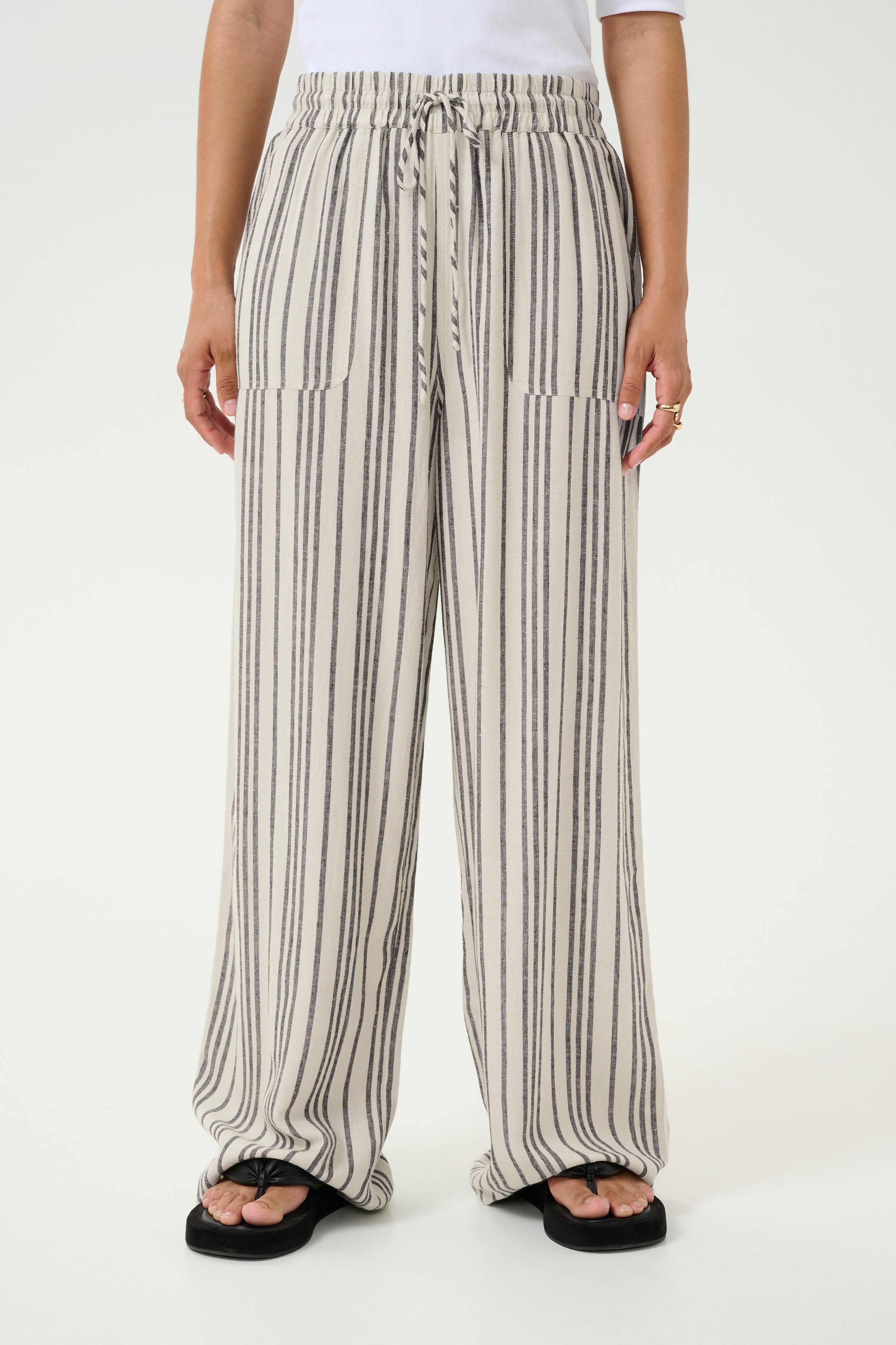 KAmilia Linen trousers LOOKBOOK FRONT 10508314-107124