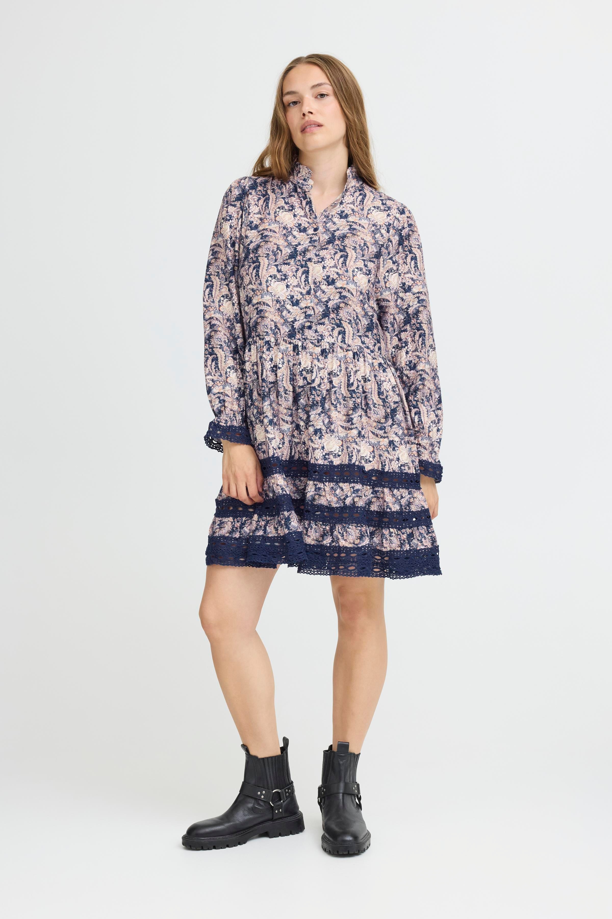 PZPERNILLE Kjole LOOKBOOK FRONT 50209132-205212