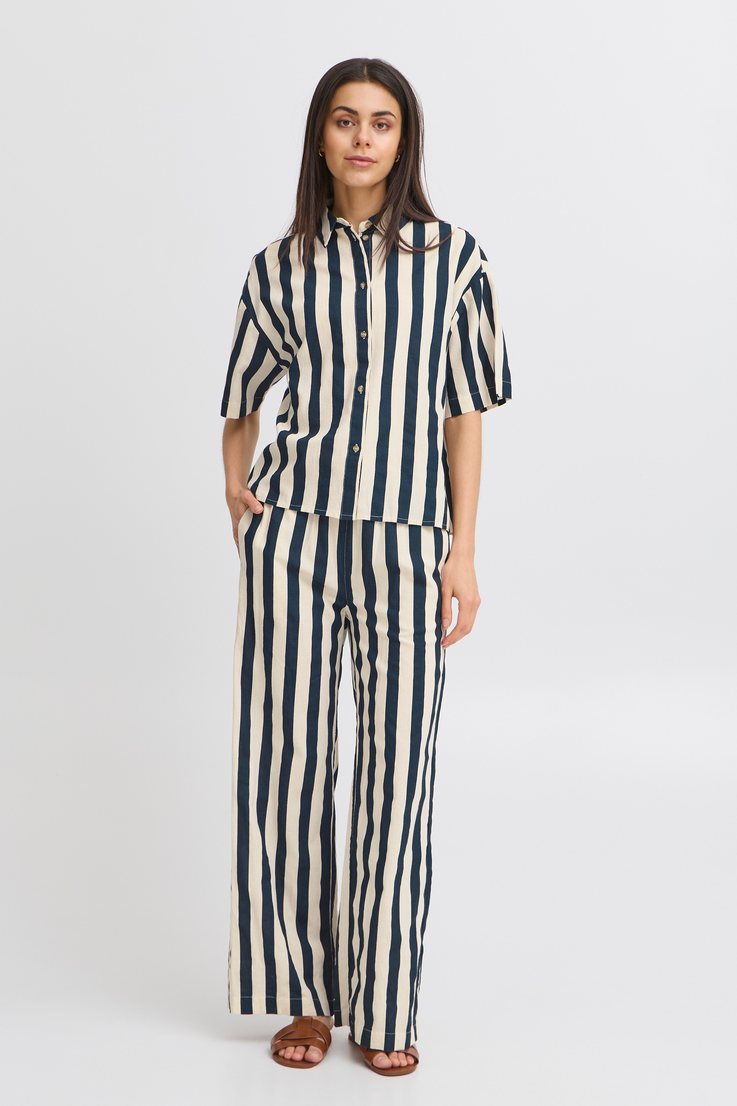 FRMADDIE Skjorta LOOKBOOK FRONT 20615445-204460