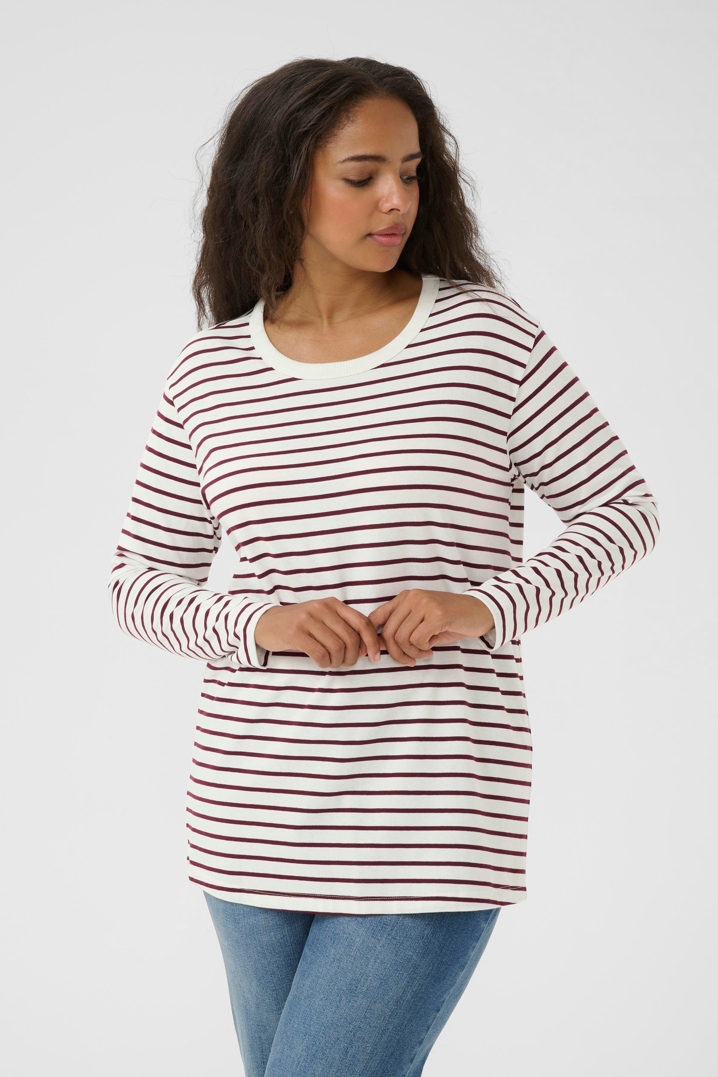 KCwinni T-shirt LOOKBOOK FRONT 10581775-108464