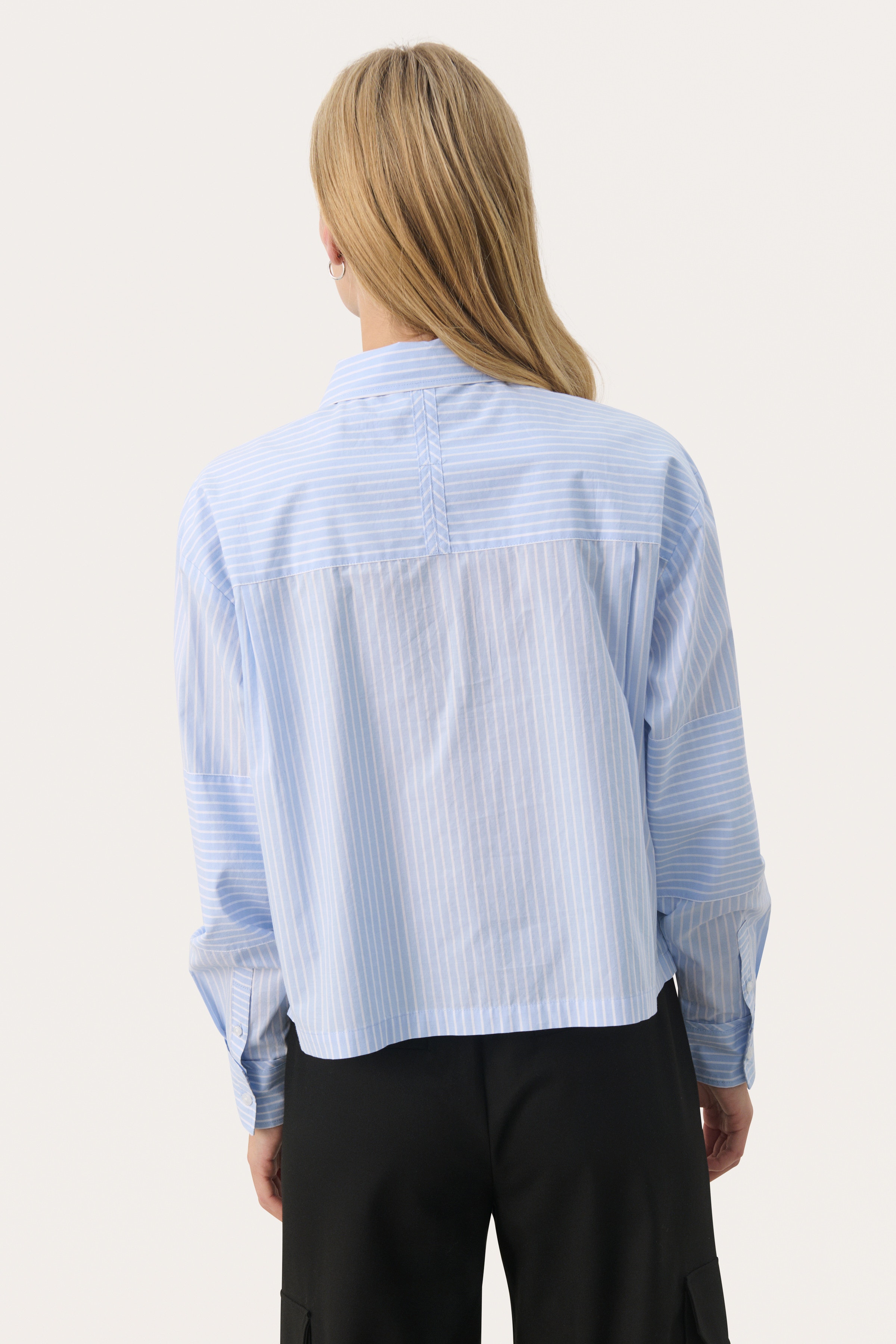 CaronnePW Shirt LOOKBOOK BACK 30309515-302827