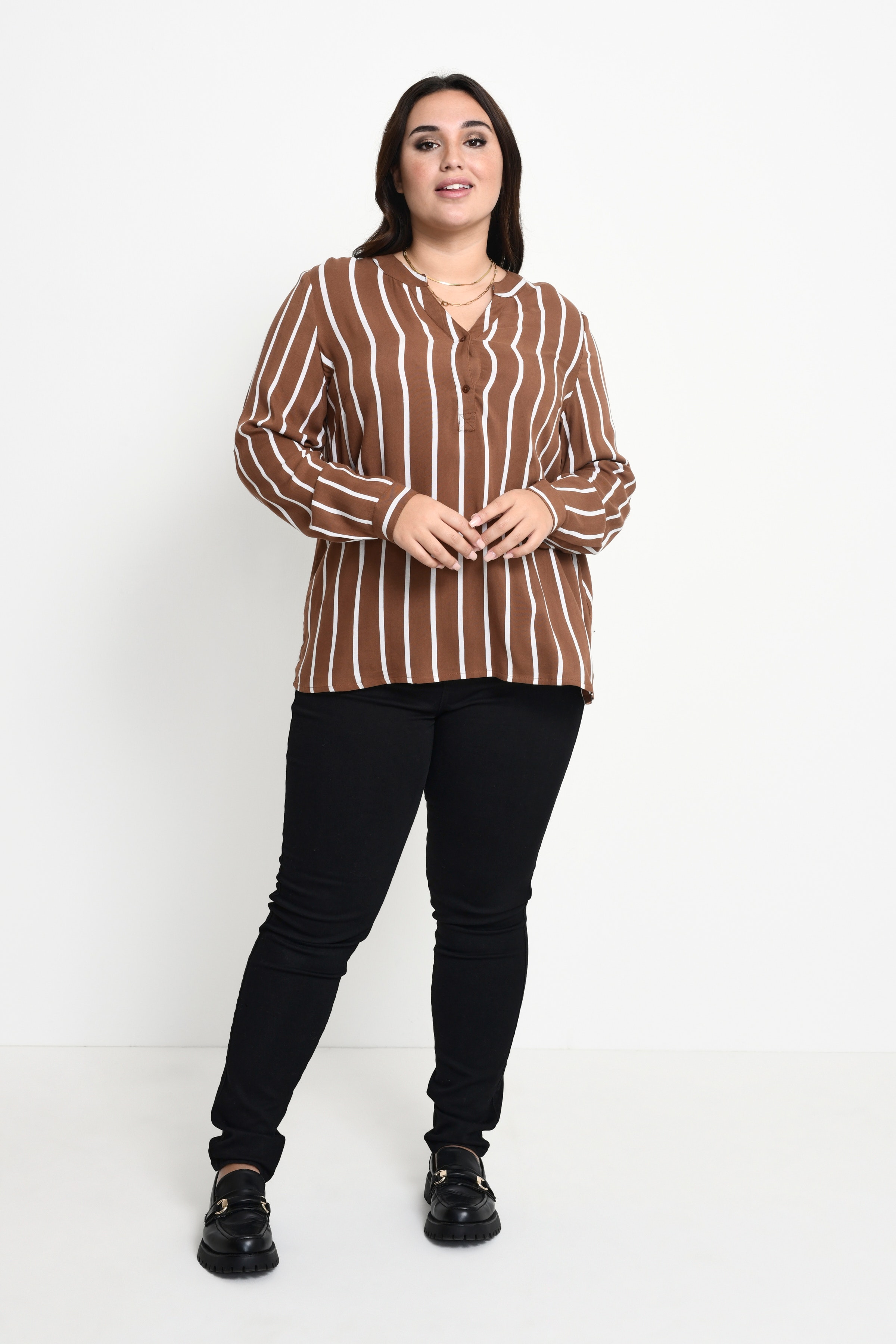 KCsida Bluse LOOKBOOK FRONT 10580350-103417