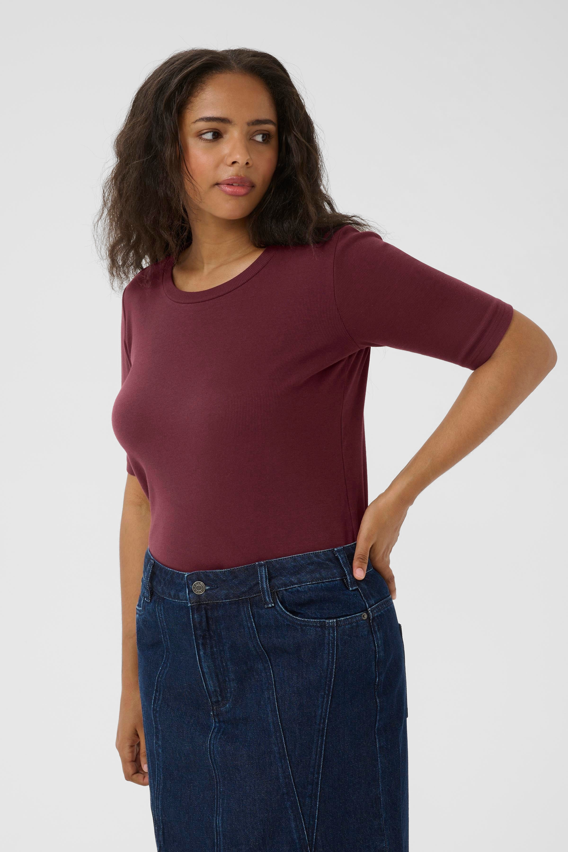 KCcarina T-shirt LOOKBOOK FRONT 10581627-191528