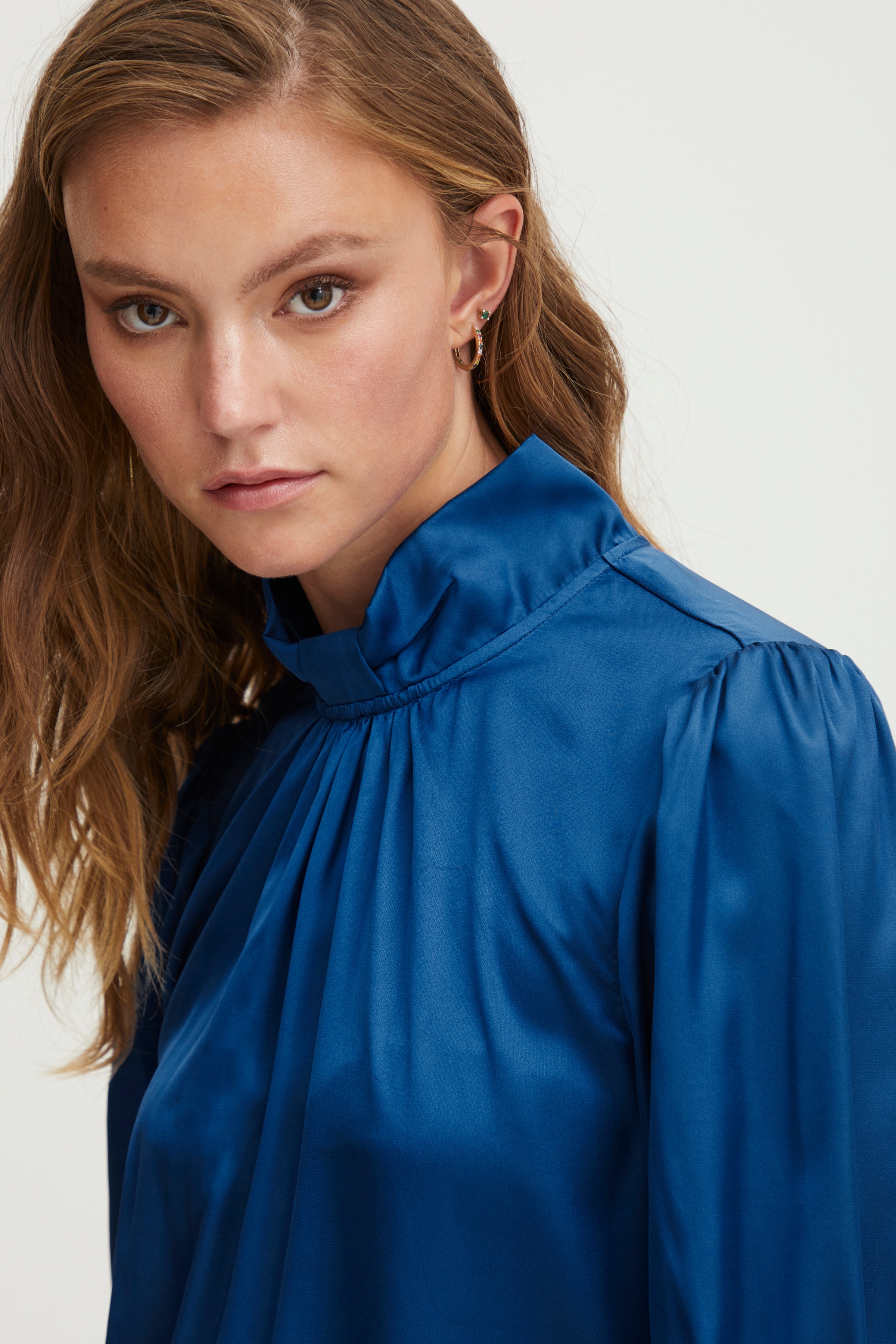 PZDOROTA Bluse LOOKBOOK DETAIL 50207103-193952