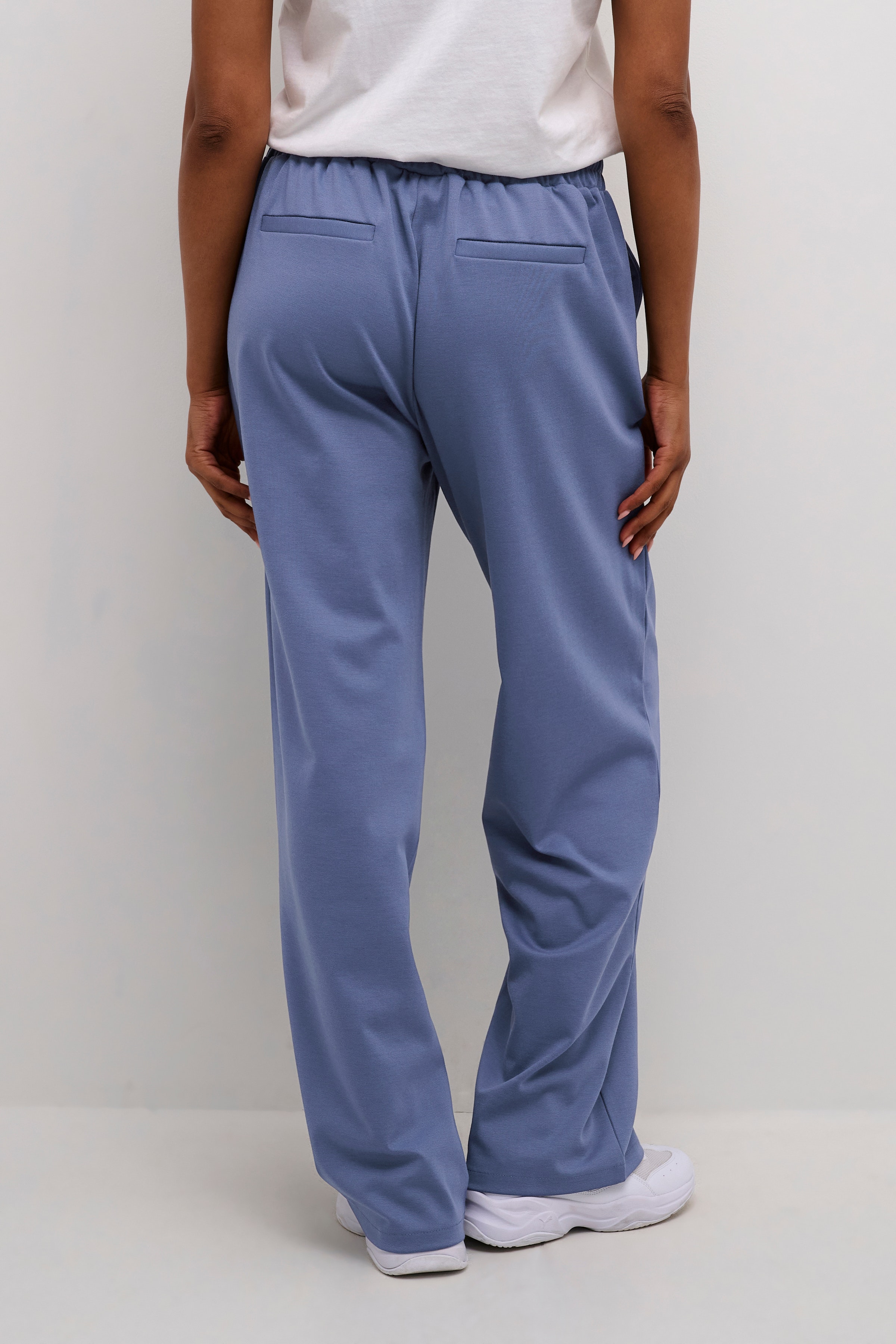 KAjenny Straight Pants LOOKBOOK BACK 10508621-193928