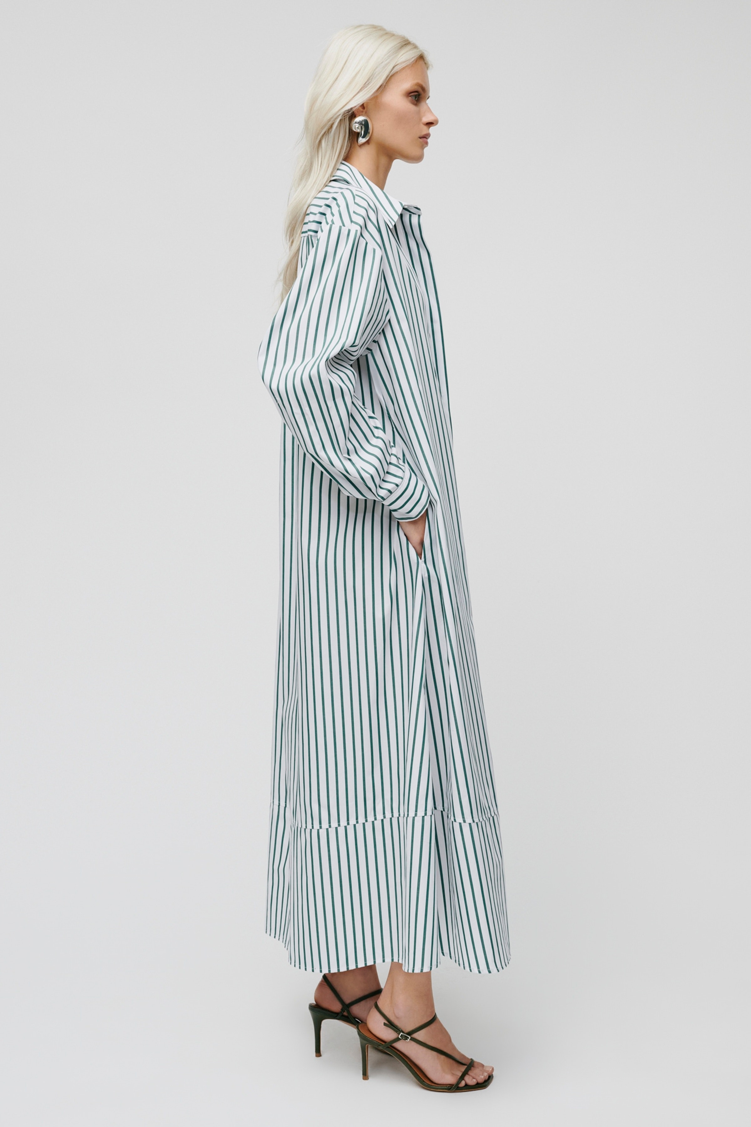 DINA Kjole LOOKBOOK FRONT 30600407-MC2100