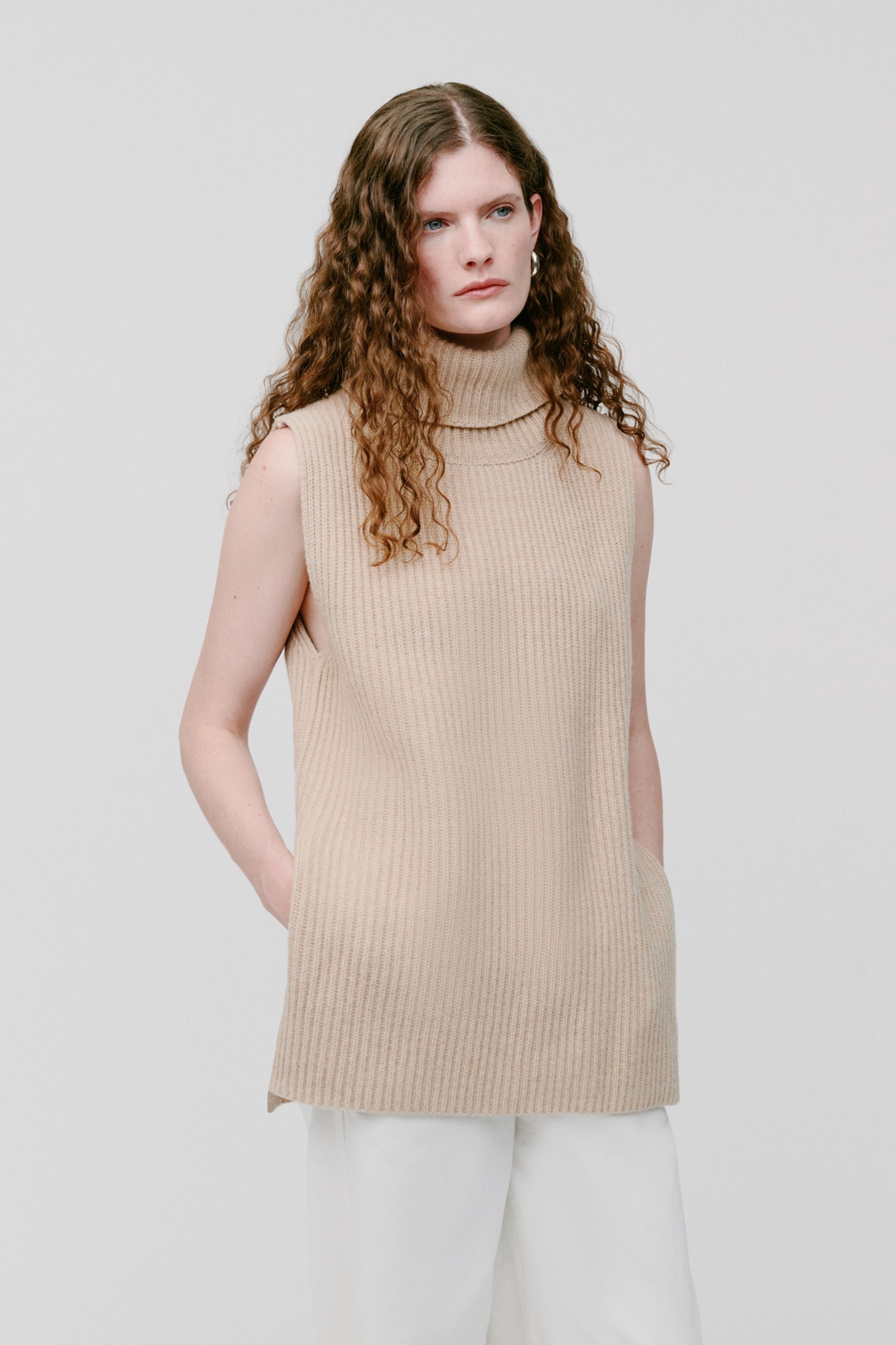 KYOMI VEST LOOKBOOK FRONT 30600508-BE401