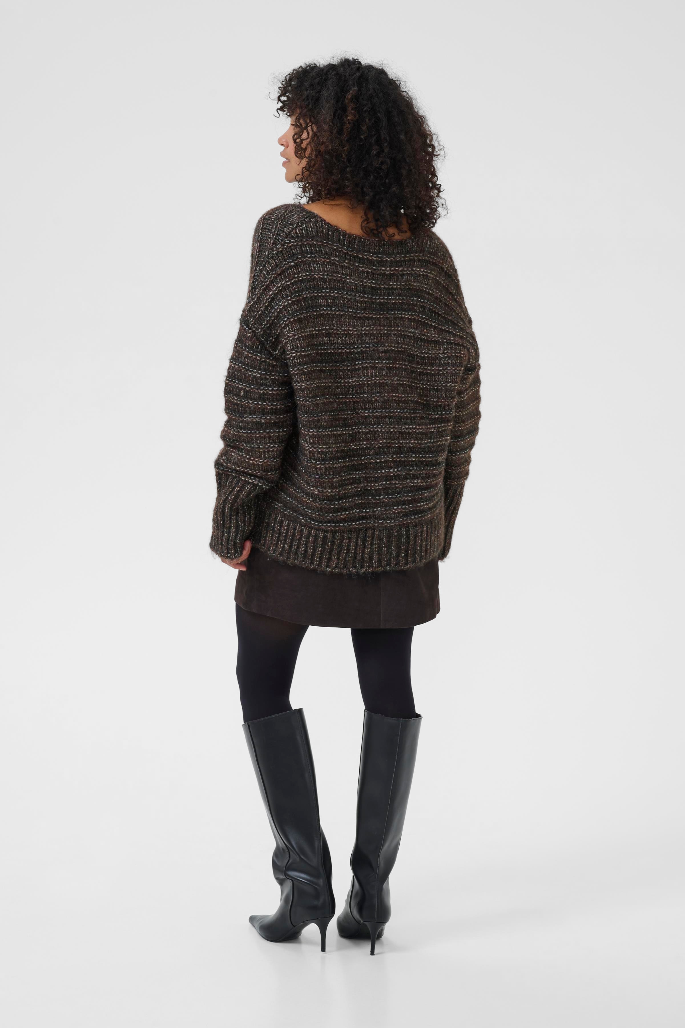 KAmarena Cardigan LOOKBOOK BACK 10510811-1911111