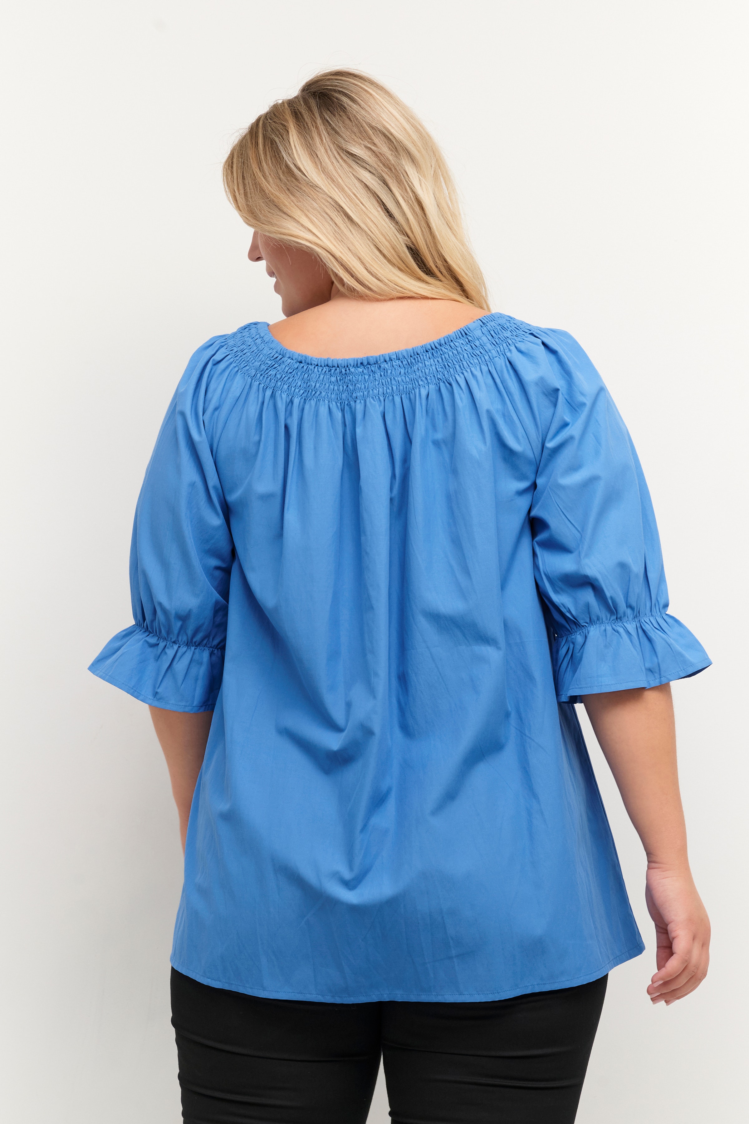 KCkimma Blouse LOOKBOOK BACK 10581489-184039