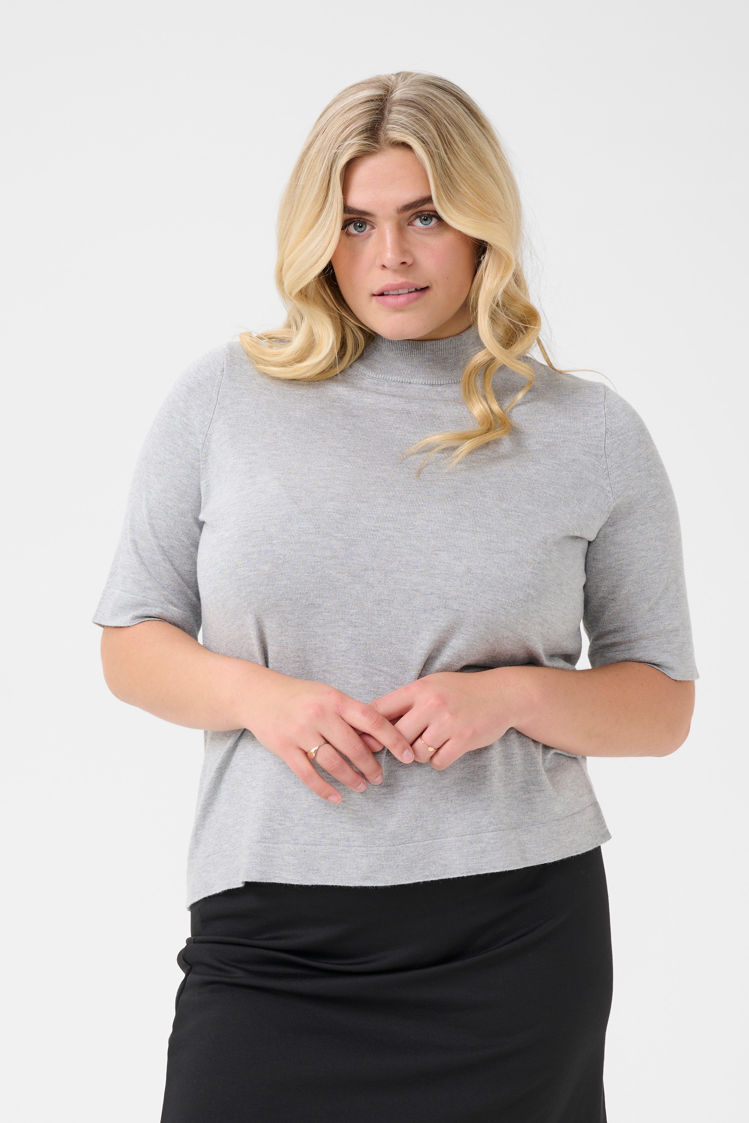 KClizzy Pullover LOOKBOOK FRONT 10583483-100126