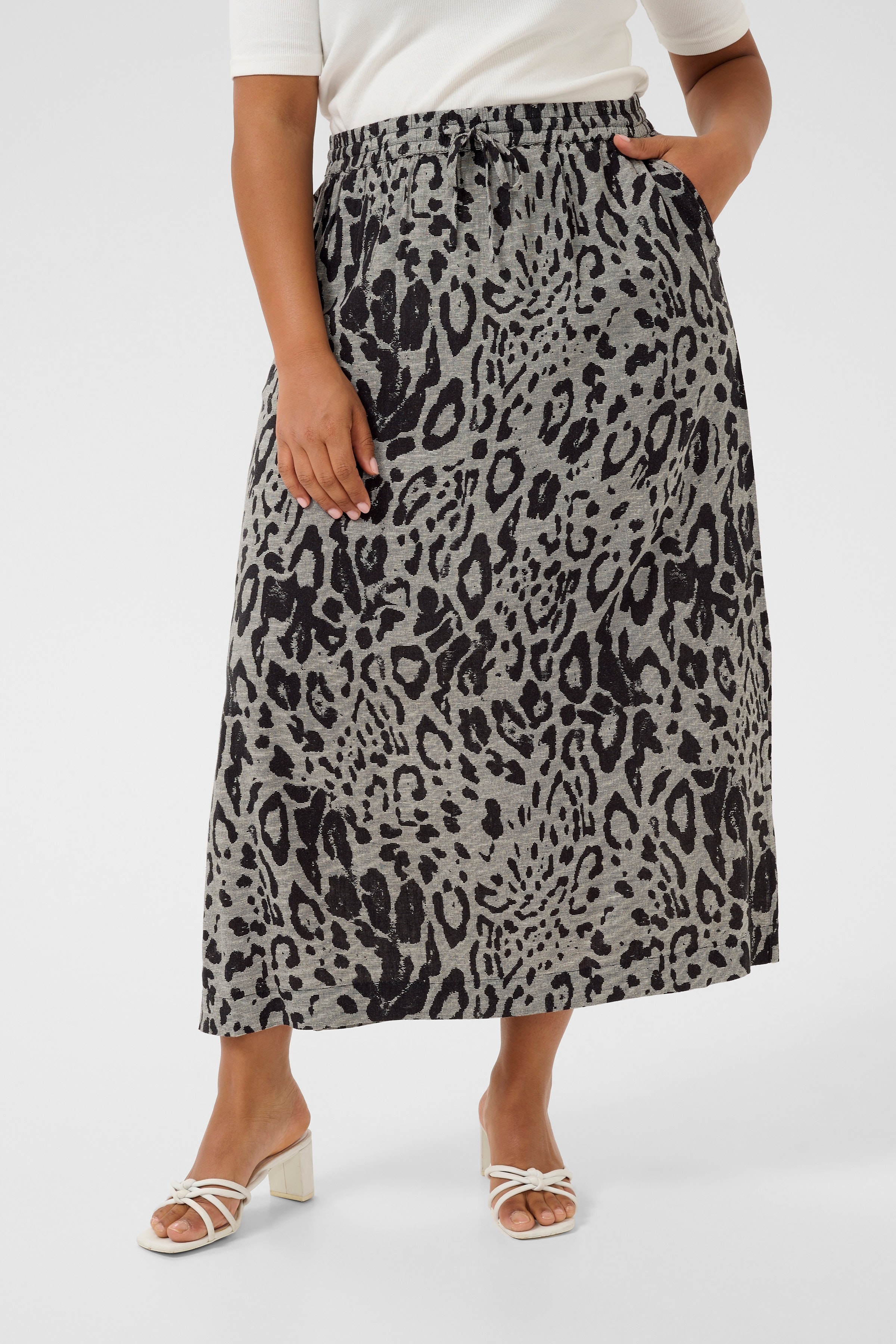 KCmille Leinenrock LOOKBOOK FRONT 10583100-107126