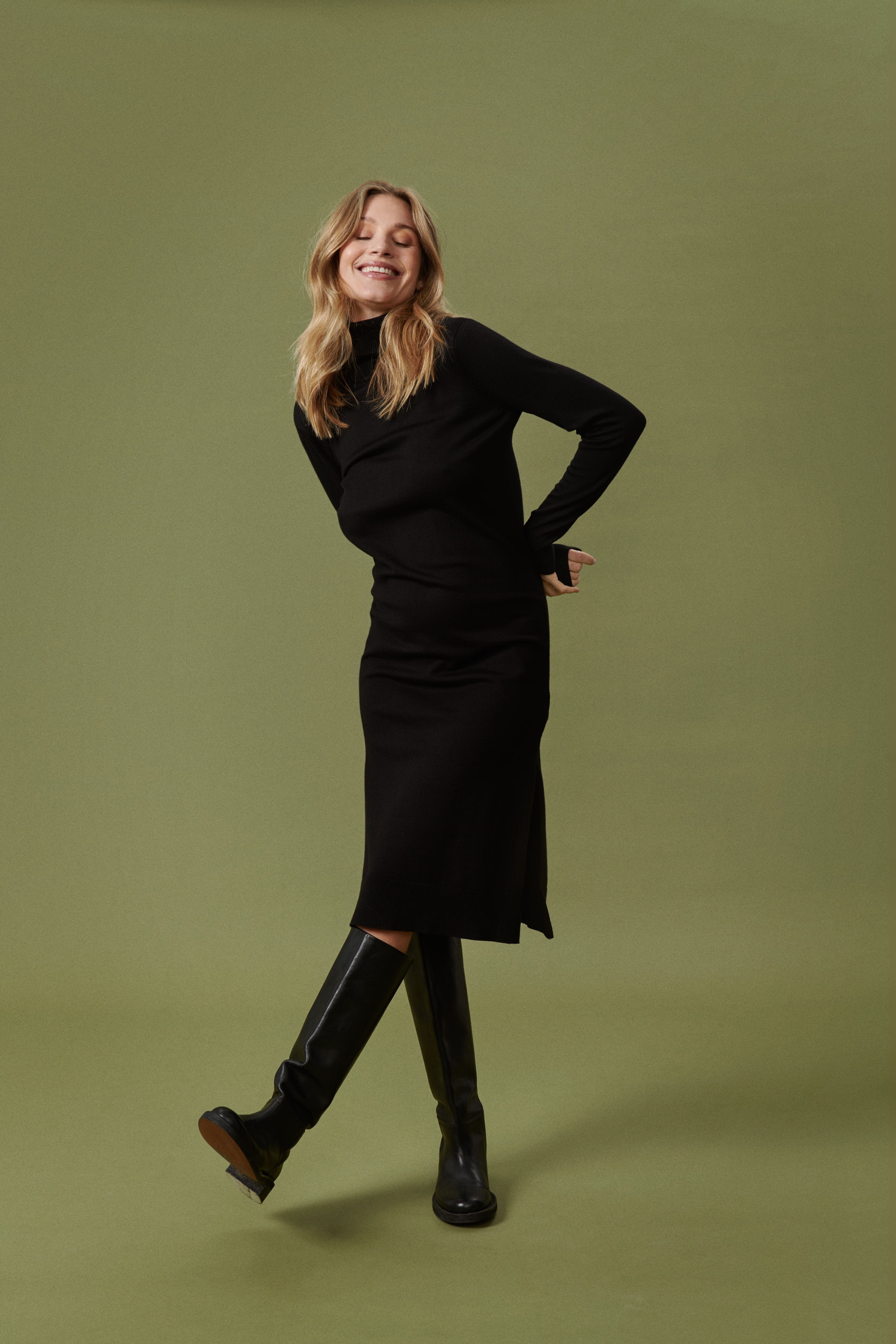  MilaSZ Rollneck Dress LOCATION NONE 30501696-0001