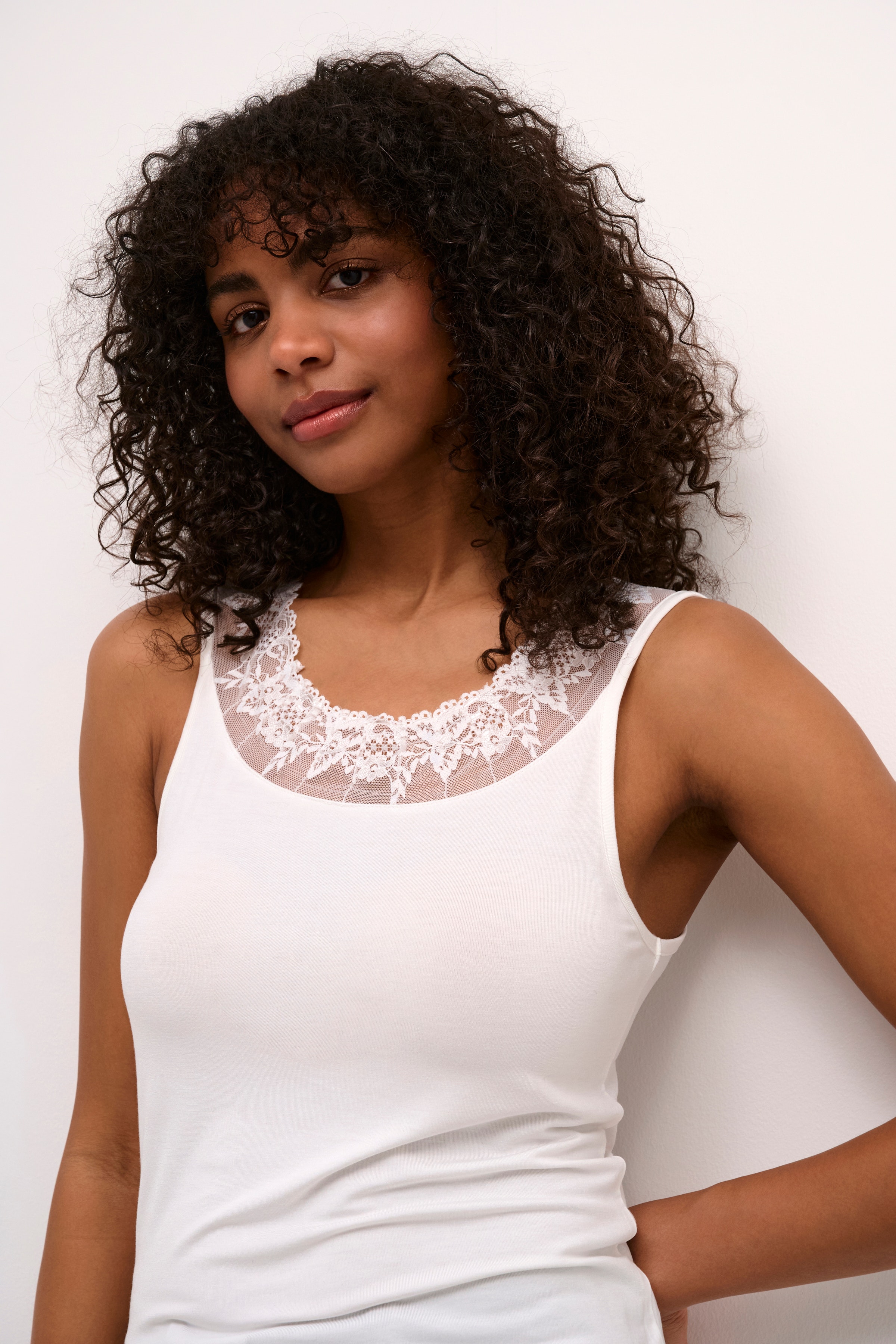 Sleeveless top LOOKBOOK DETAIL 10600385-60034