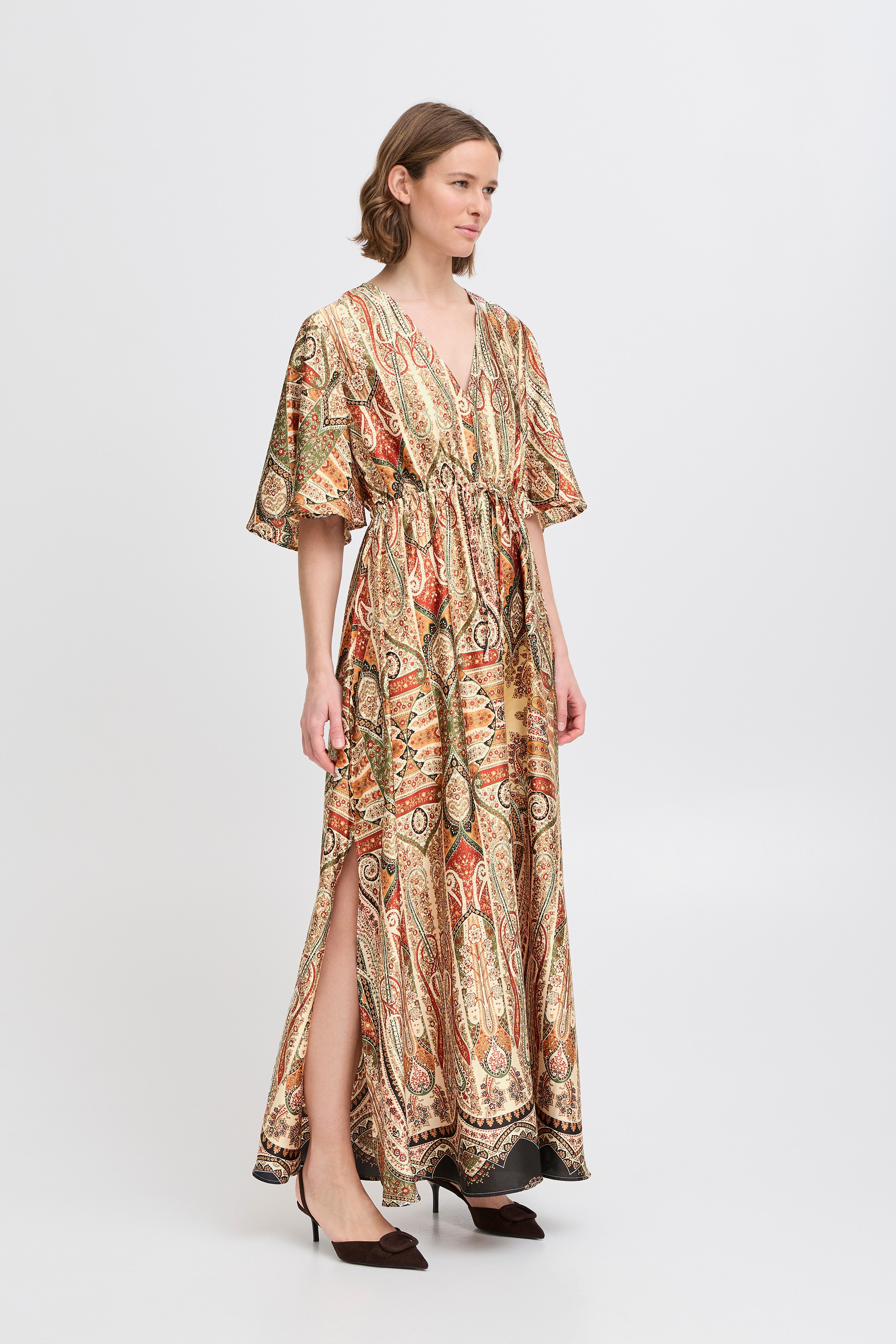 BYFARINELA Kjole LOOKBOOK FRONT 20816900-205241