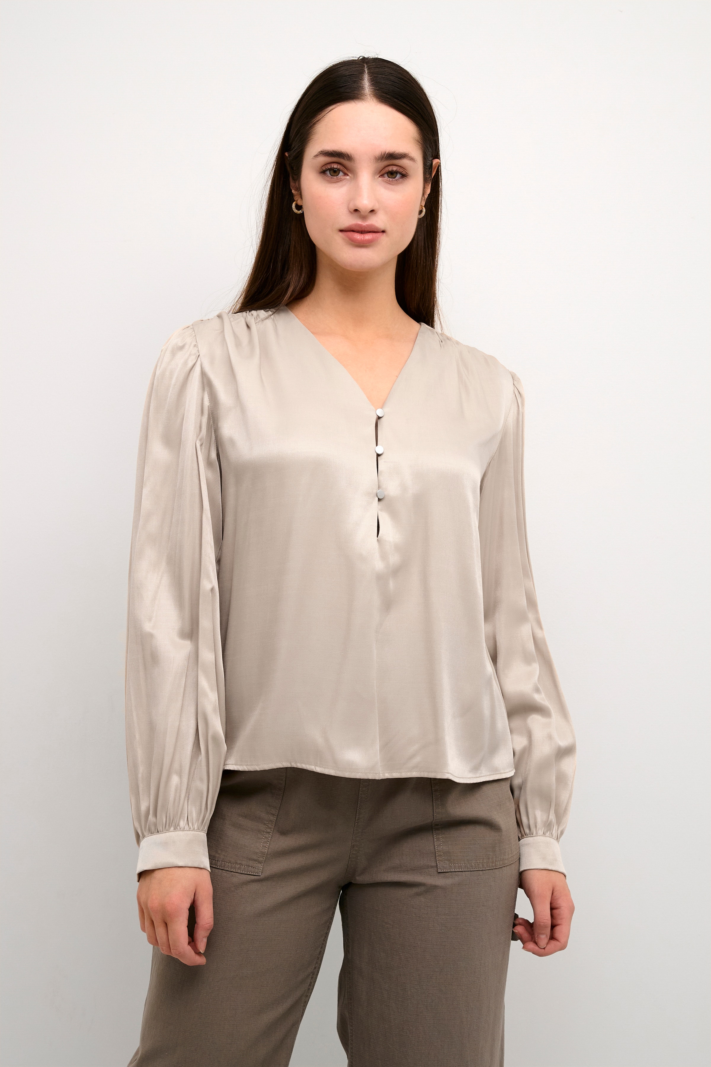 KAlaura Blouse LOOKBOOK FRONT 10507787-151305