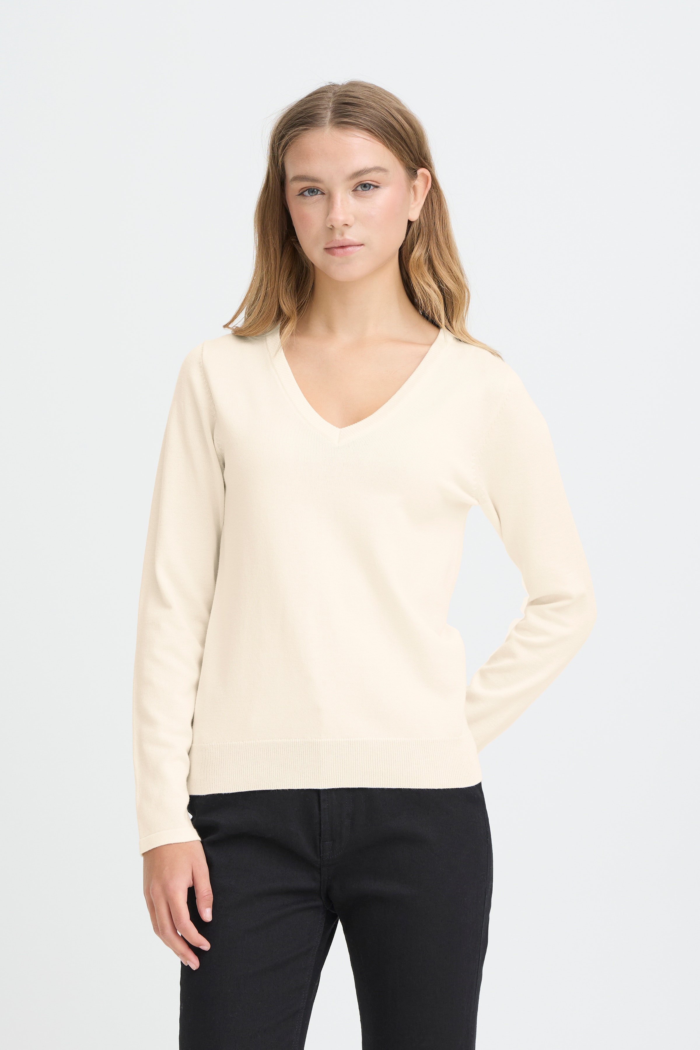 IHLULS V-Neck Pullover LOOKBOOK FRONT 20125815-130905